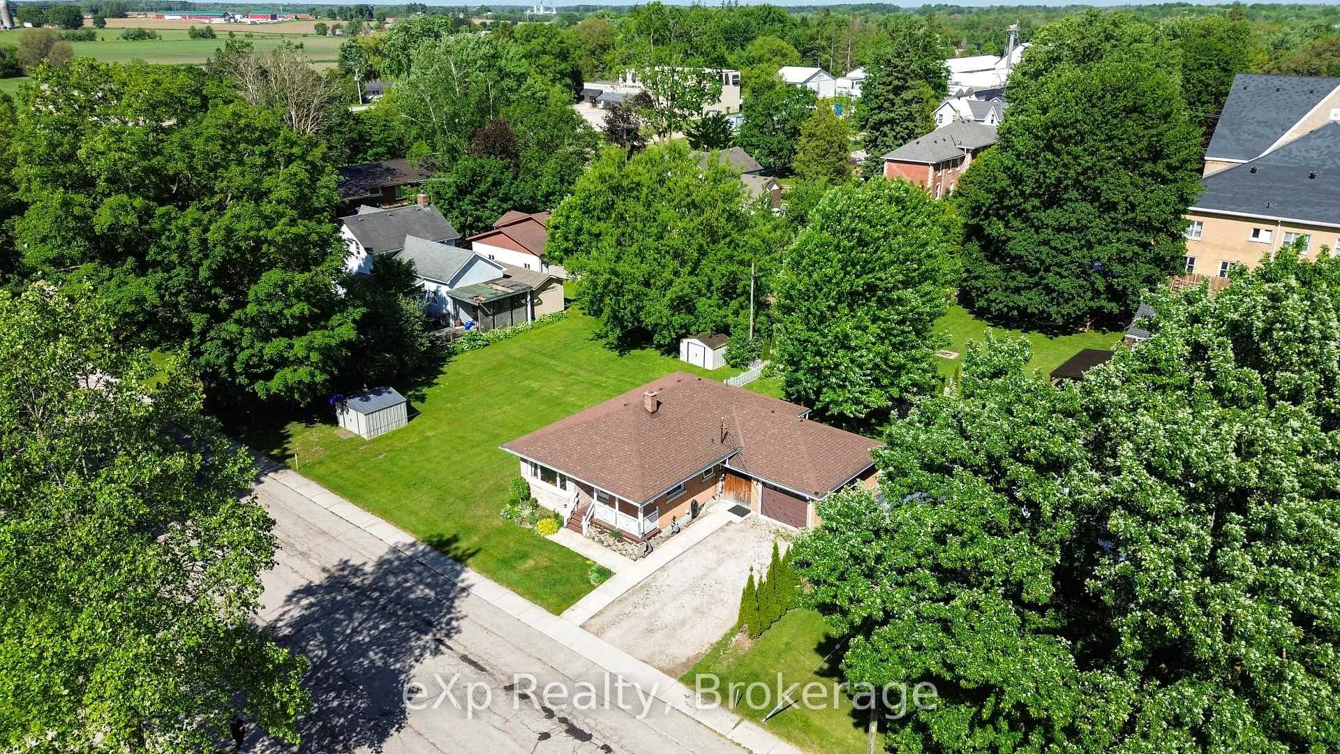 Photo 1 of 64 Raglan Street W, Minto — HOMEH
