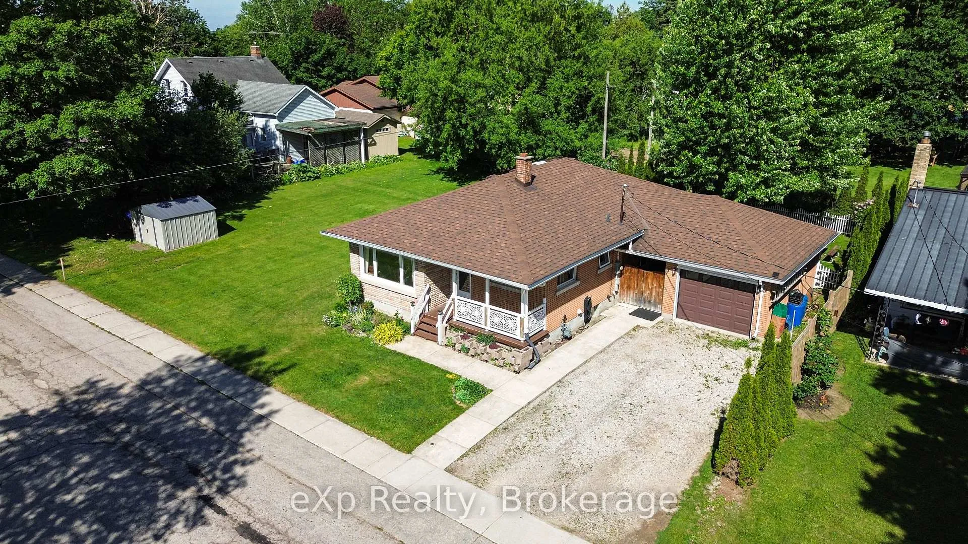 Photo 2 of 64 Raglan Street W, Minto — HOMEH