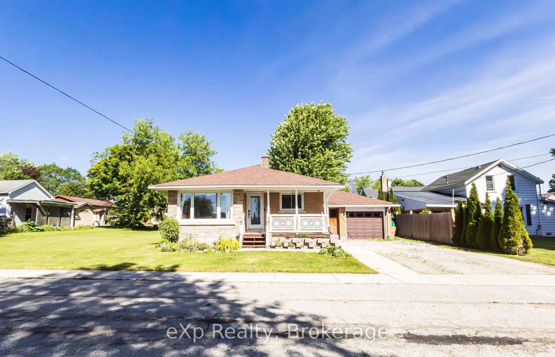 Photo 6 of 64 Raglan Street W, Minto — HOMEH
