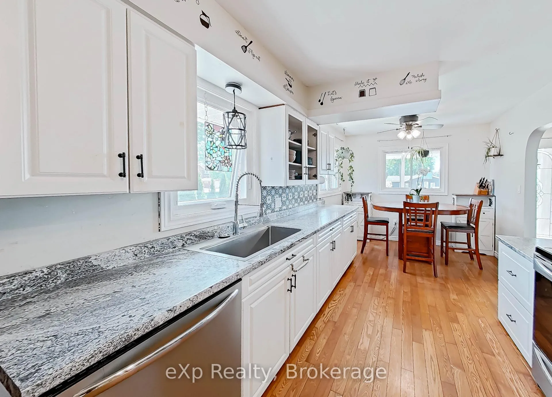 Photo 10 of 64 Raglan Street W, Minto — HOMEH