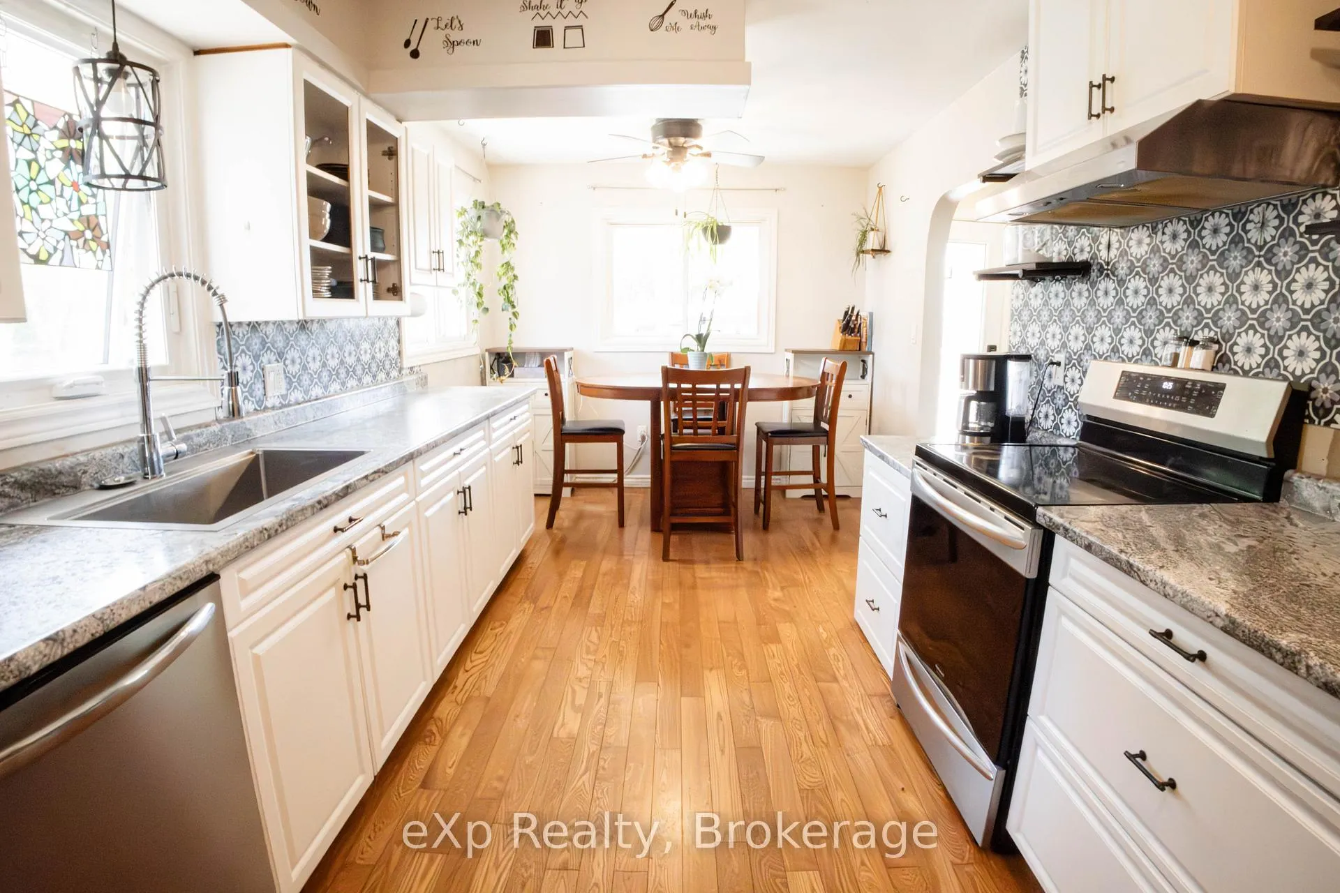 Photo 11 of 64 Raglan Street W, Minto — HOMEH