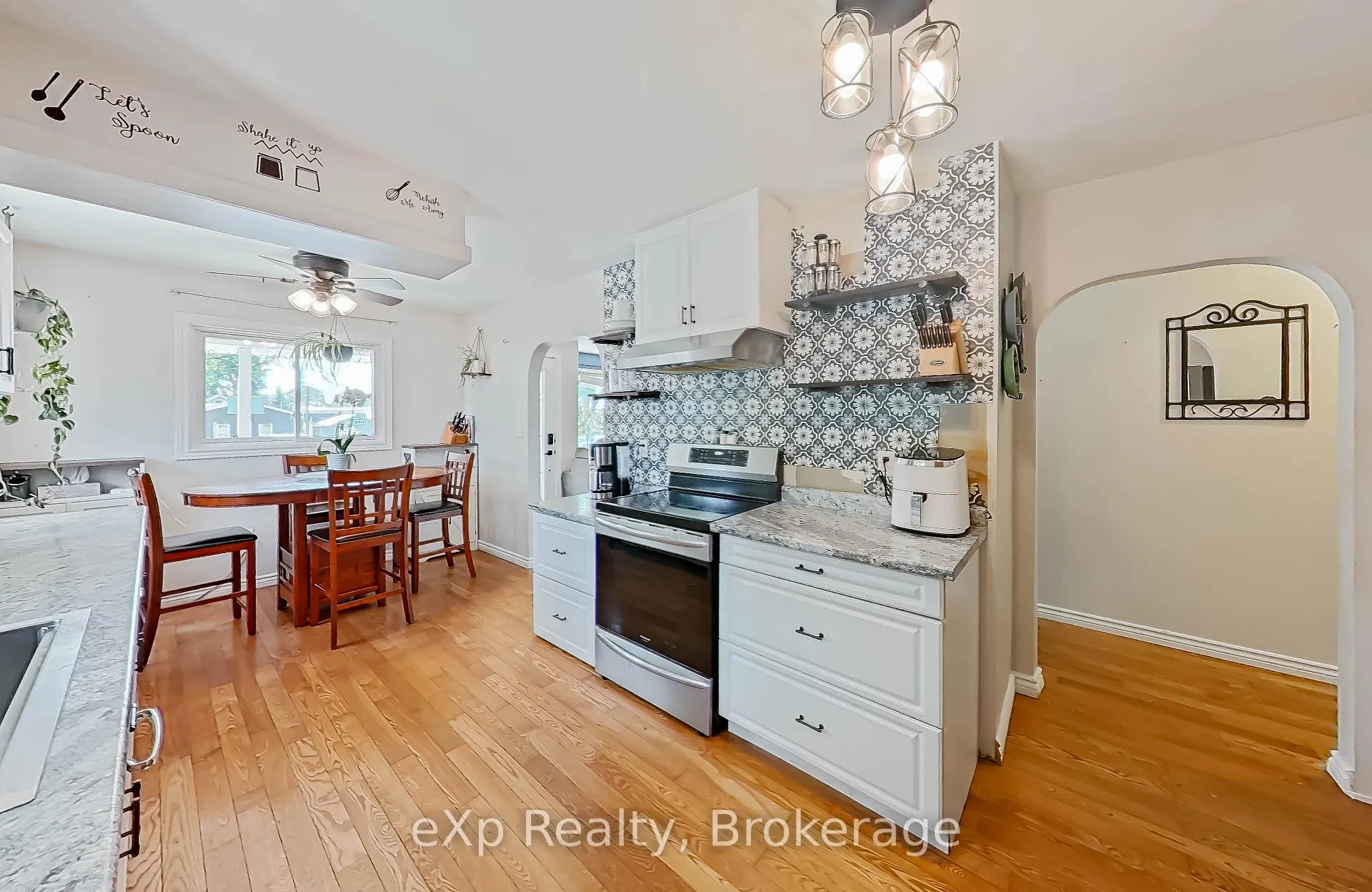 Photo 12 of 64 Raglan Street W, Minto — HOMEH