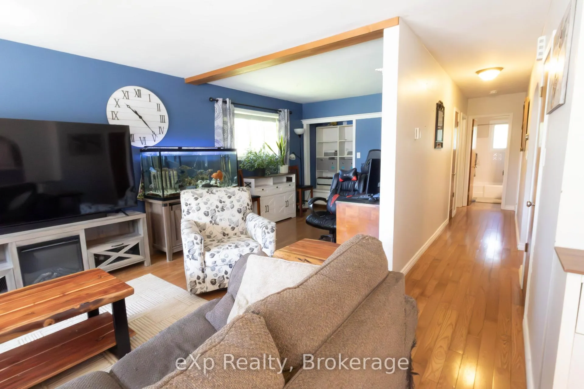 Photo 16 of 64 Raglan Street W, Minto — HOMEH