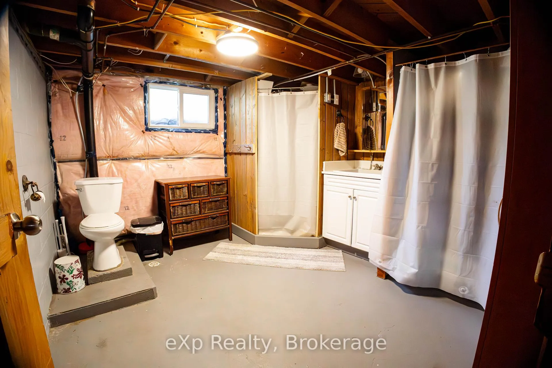 Photo 22 of 64 Raglan Street W, Minto — HOMEH