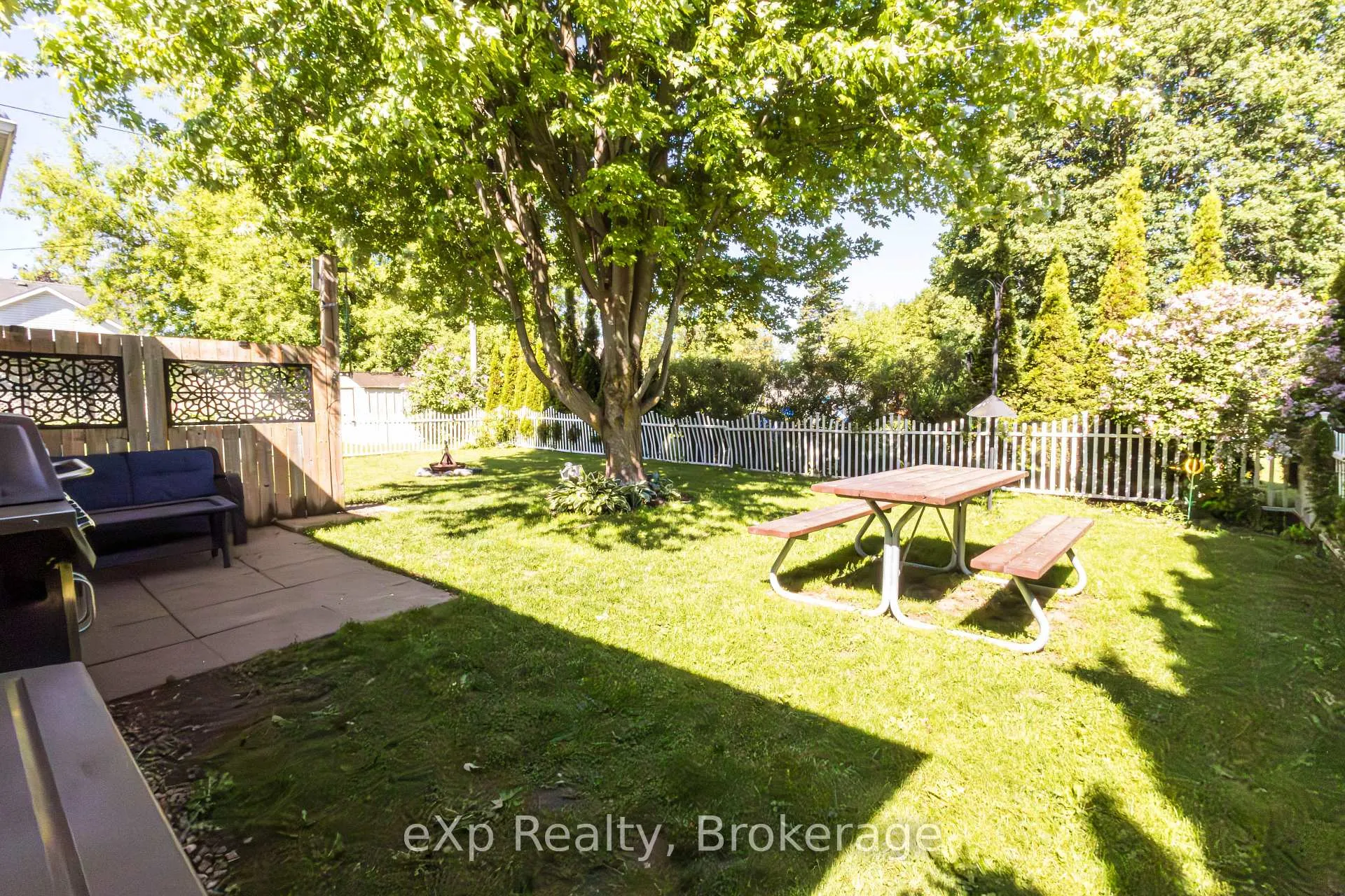 Photo 25 of 64 Raglan Street W, Minto — HOMEH