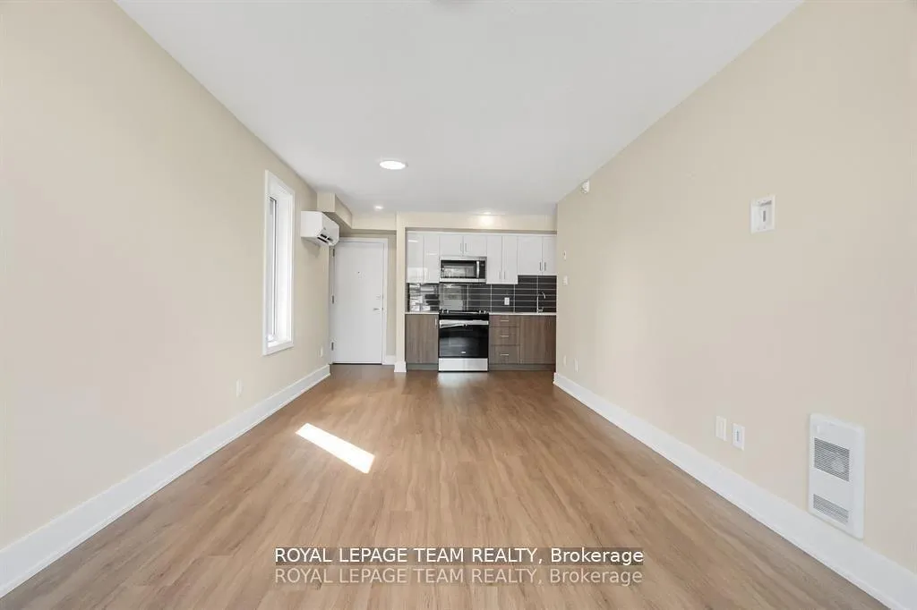 Photo 4 of Unit 2, 366 Winona Avenue, Ottawa, Westboro South — HOMEH