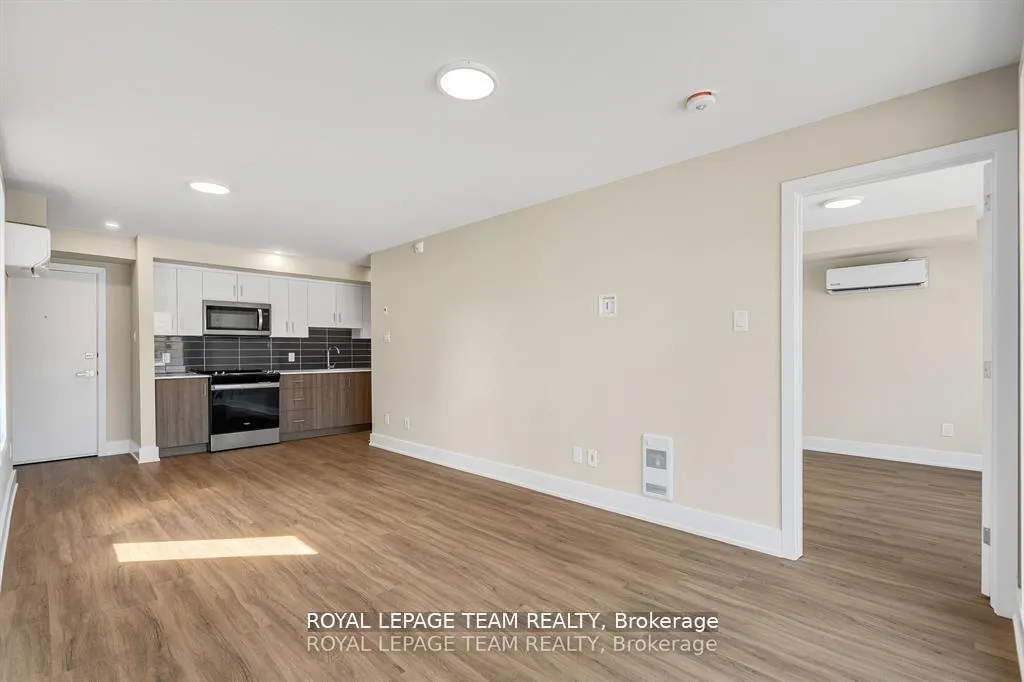Photo 5 of Unit 2, 366 Winona Avenue, Ottawa, Westboro South — HOMEH
