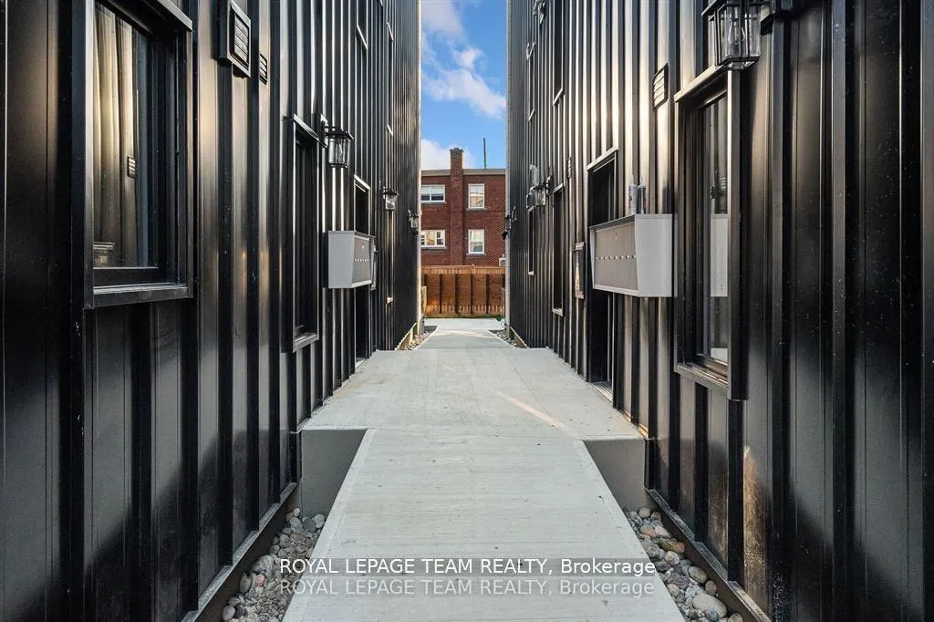 Photo 14 of Unit 2, 366 Winona Avenue, Ottawa, Westboro South — HOMEH