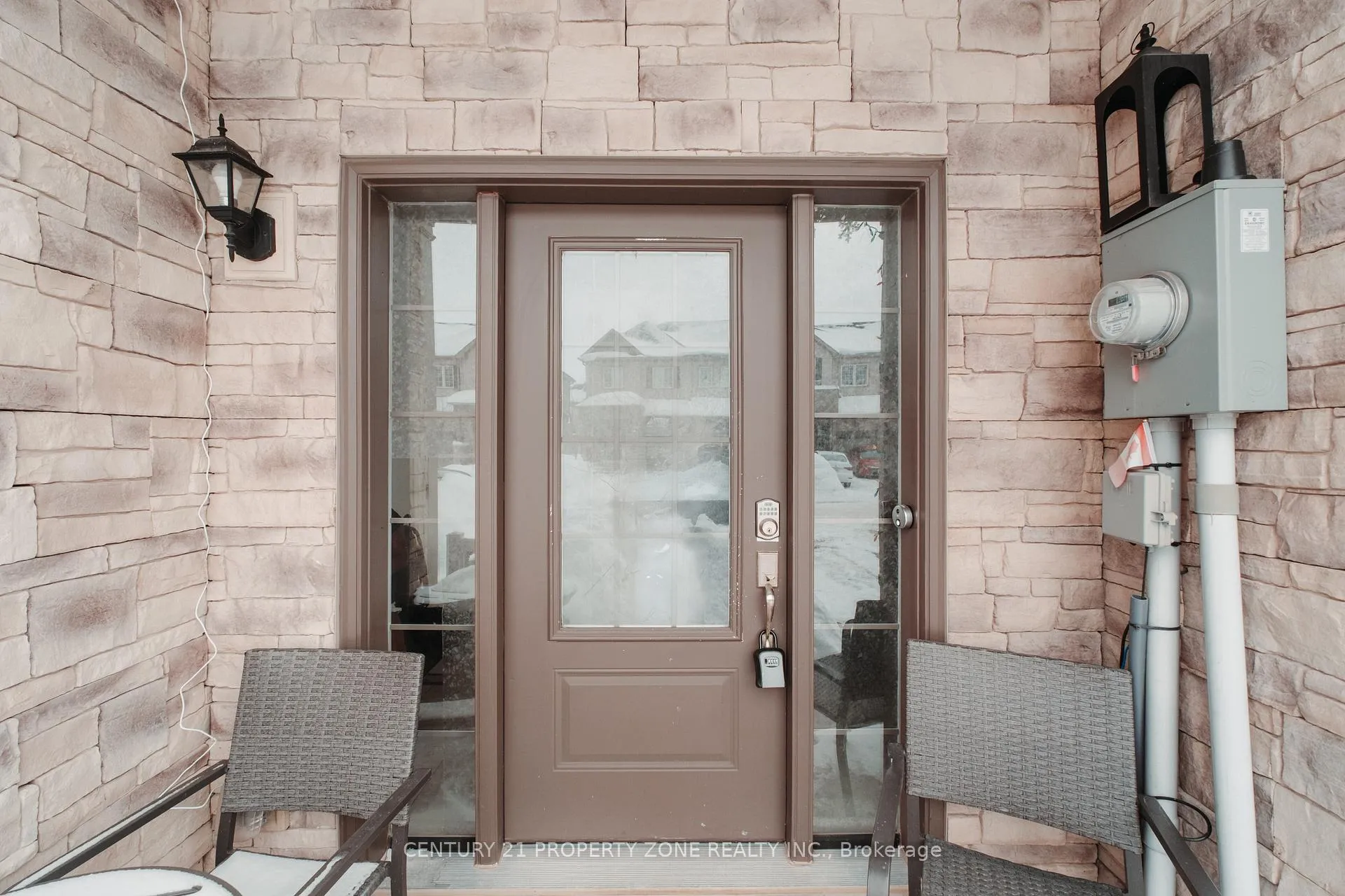 Photo 2 of 22 Churchlea Mews, Orillia — HOMEH