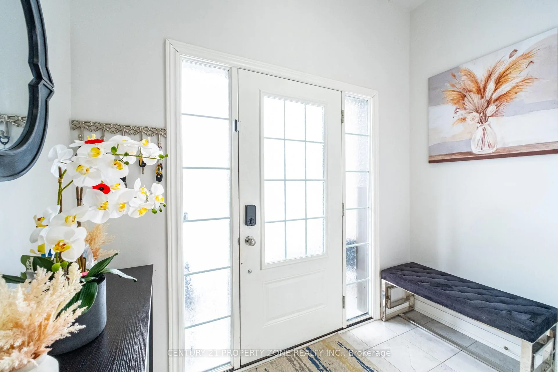Photo 4 of 22 Churchlea Mews, Orillia — HOMEH