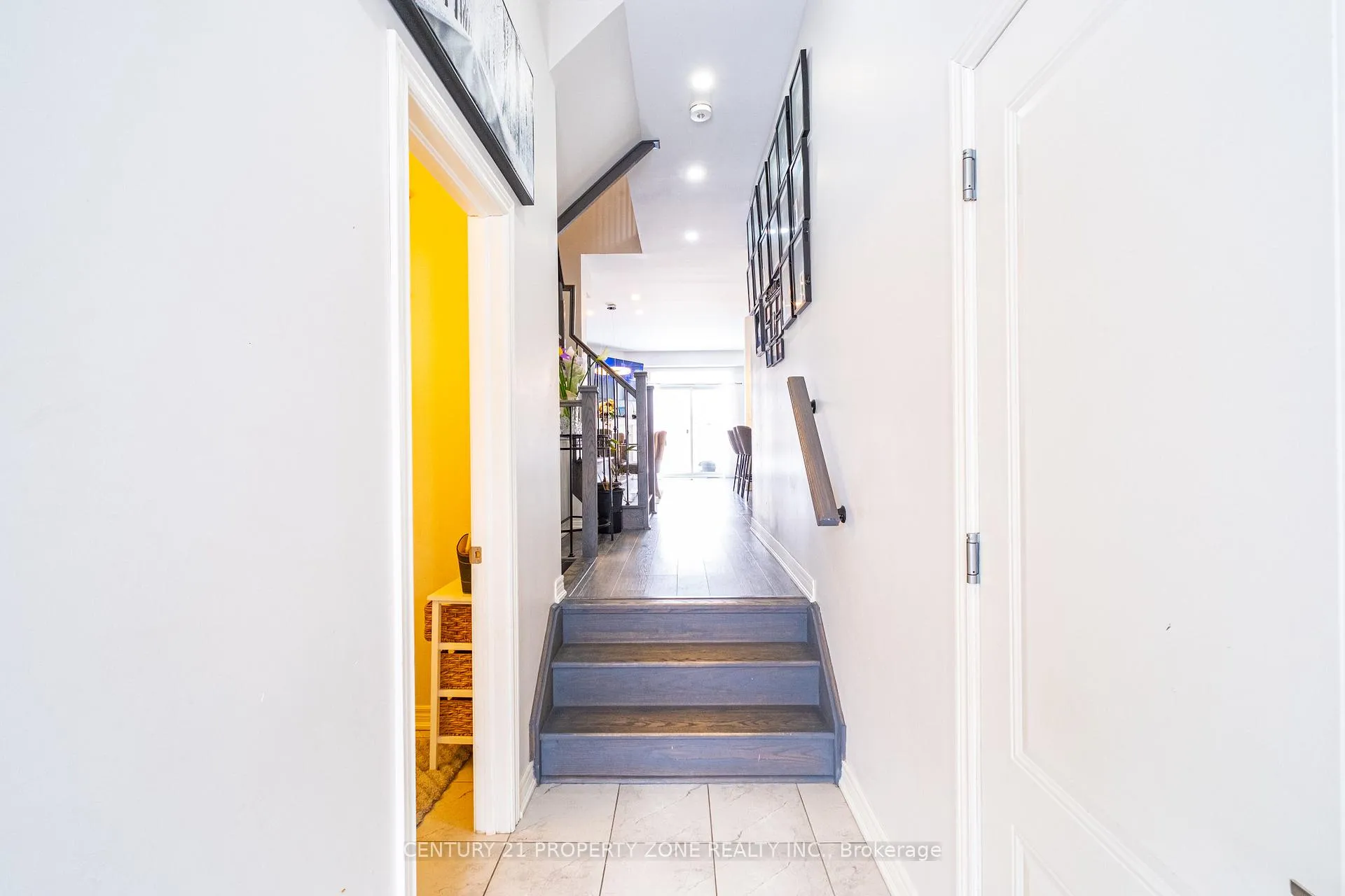 Photo 6 of 22 Churchlea Mews, Orillia — HOMEH