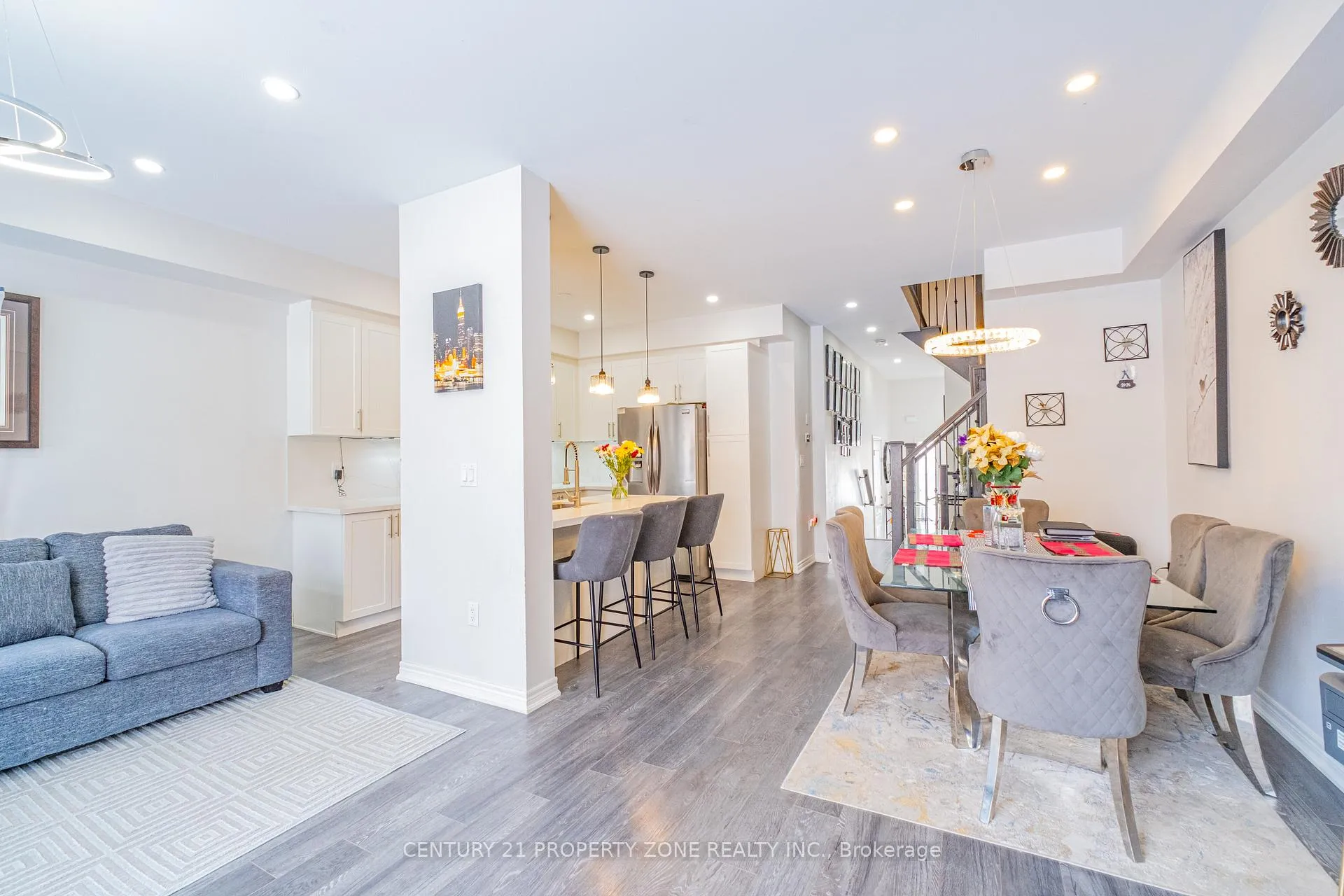 Photo 10 of 22 Churchlea Mews, Orillia — HOMEH