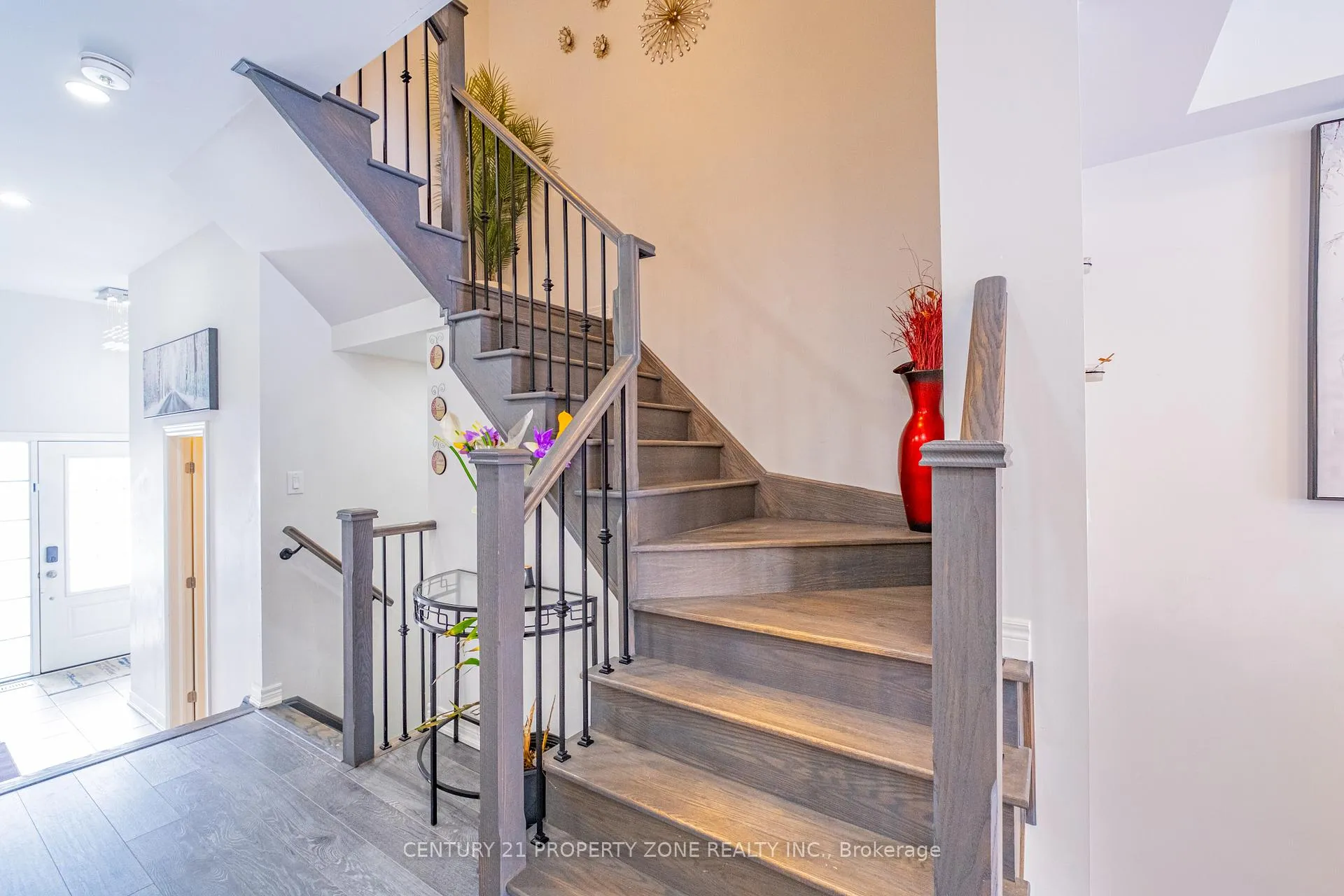 Photo 17 of 22 Churchlea Mews, Orillia — HOMEH