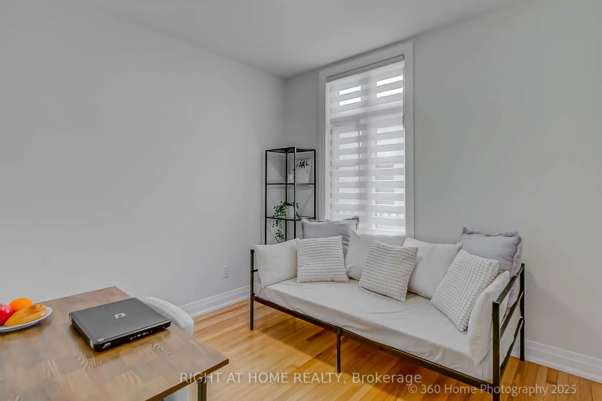 Photo 15 of Unit 31, 8169 Kipling Avenue, Vaughan, West Woodbridge — HOMEH
