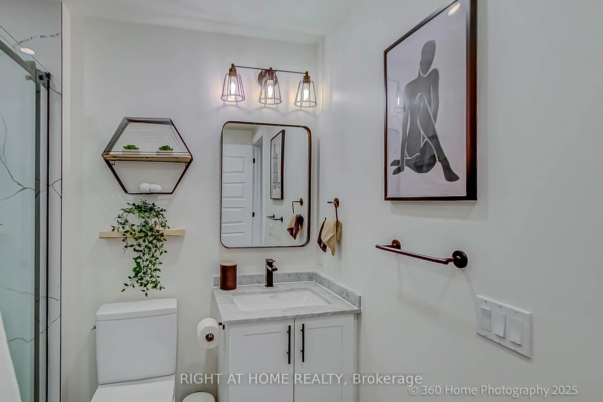 Photo 17 of Unit 31, 8169 Kipling Avenue, Vaughan, West Woodbridge — HOMEH