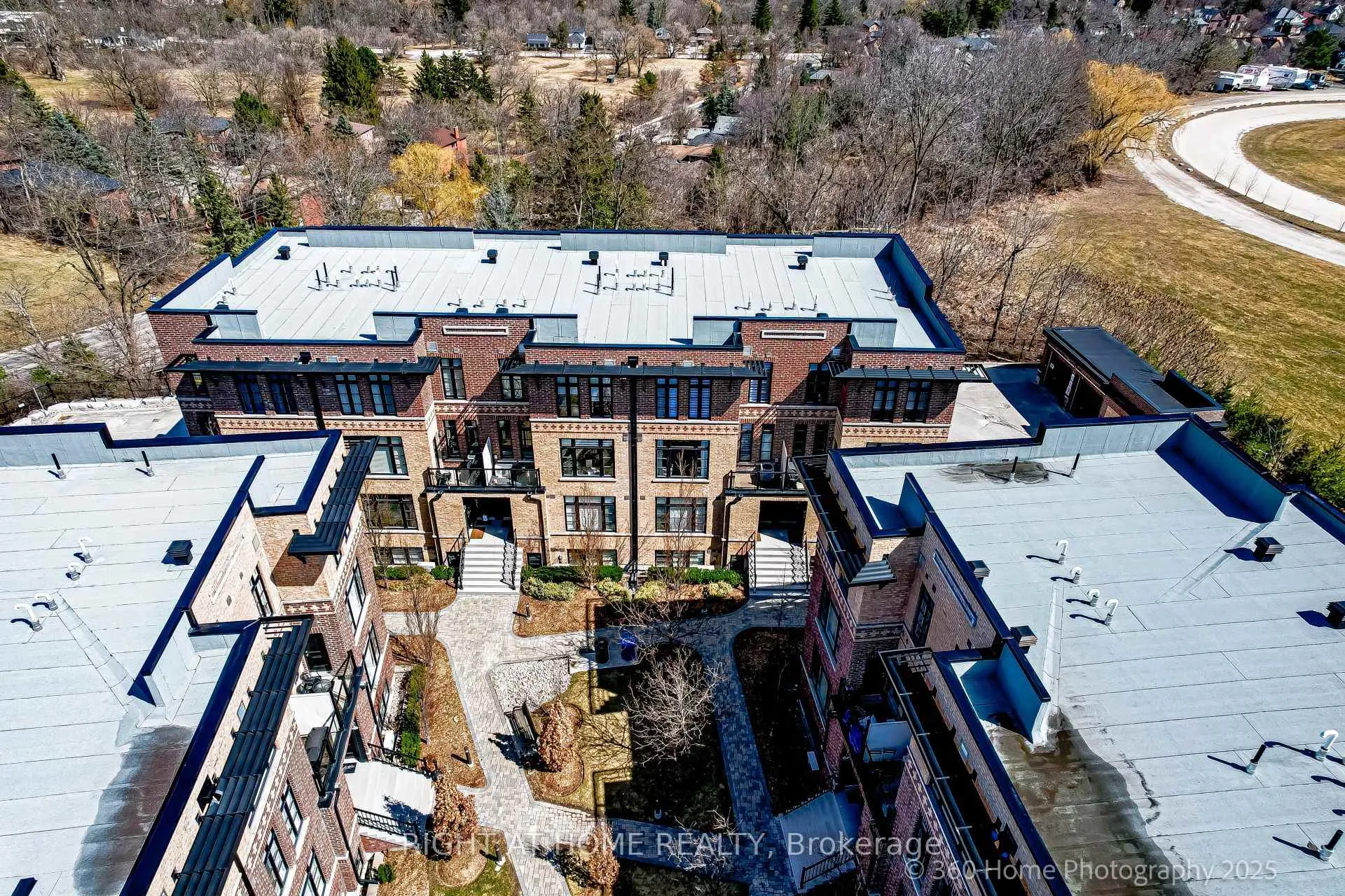 Photo 22 of Unit 31, 8169 Kipling Avenue, Vaughan, West Woodbridge — HOMEH