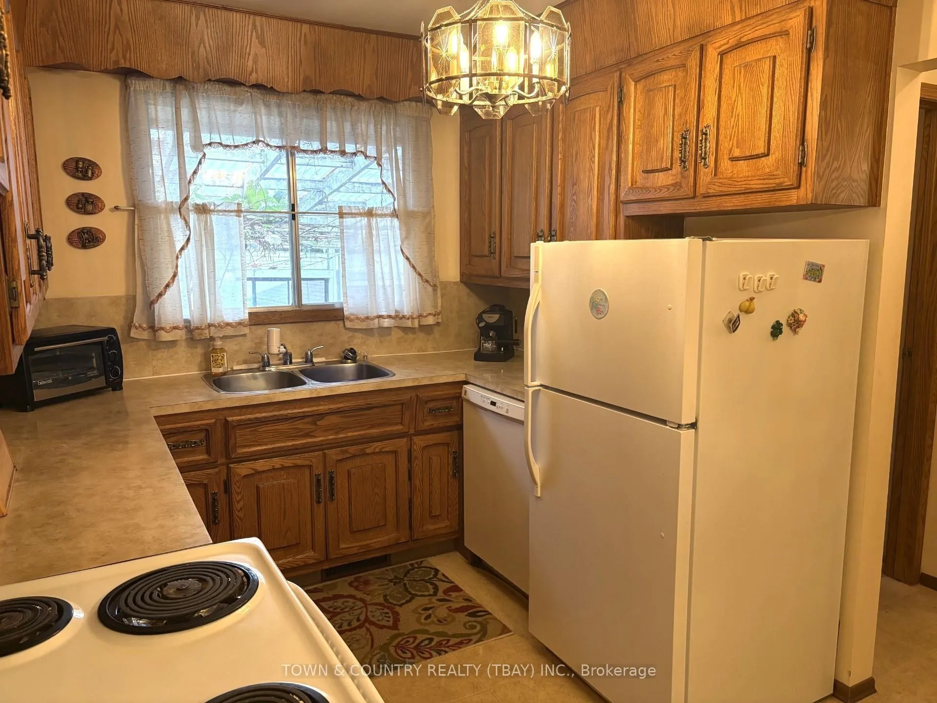 Photo 3 of 518 Edward St N, Thunder Bay, Northwood Park — HOMEH