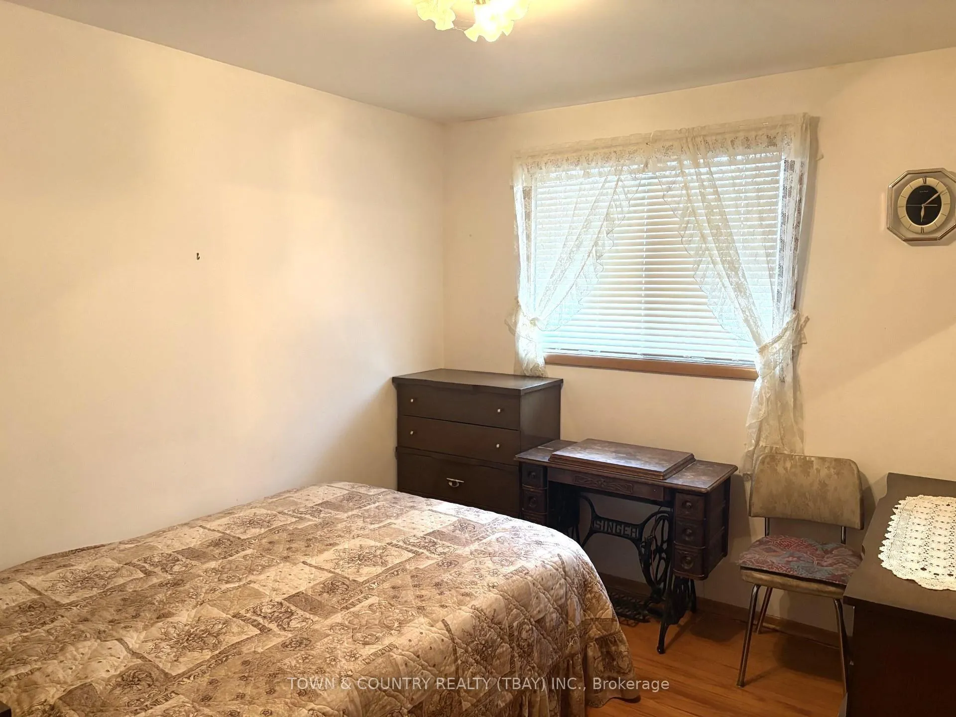 Photo 8 of 518 Edward St N, Thunder Bay, Northwood Park — HOMEH