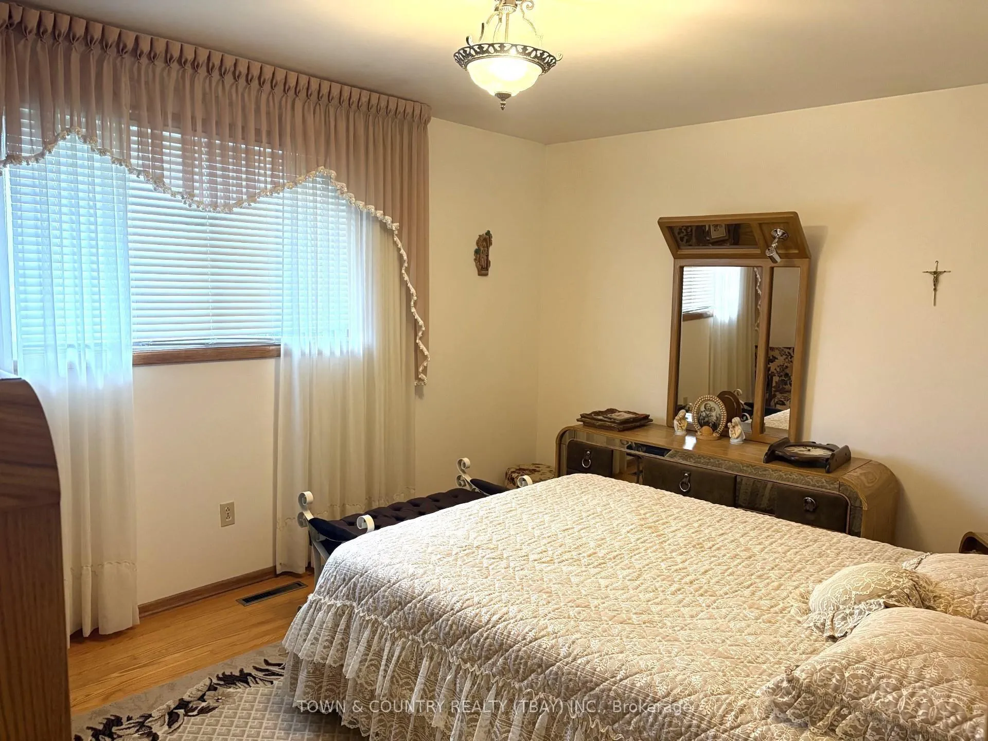 Photo 9 of 518 Edward St N, Thunder Bay, Northwood Park — HOMEH