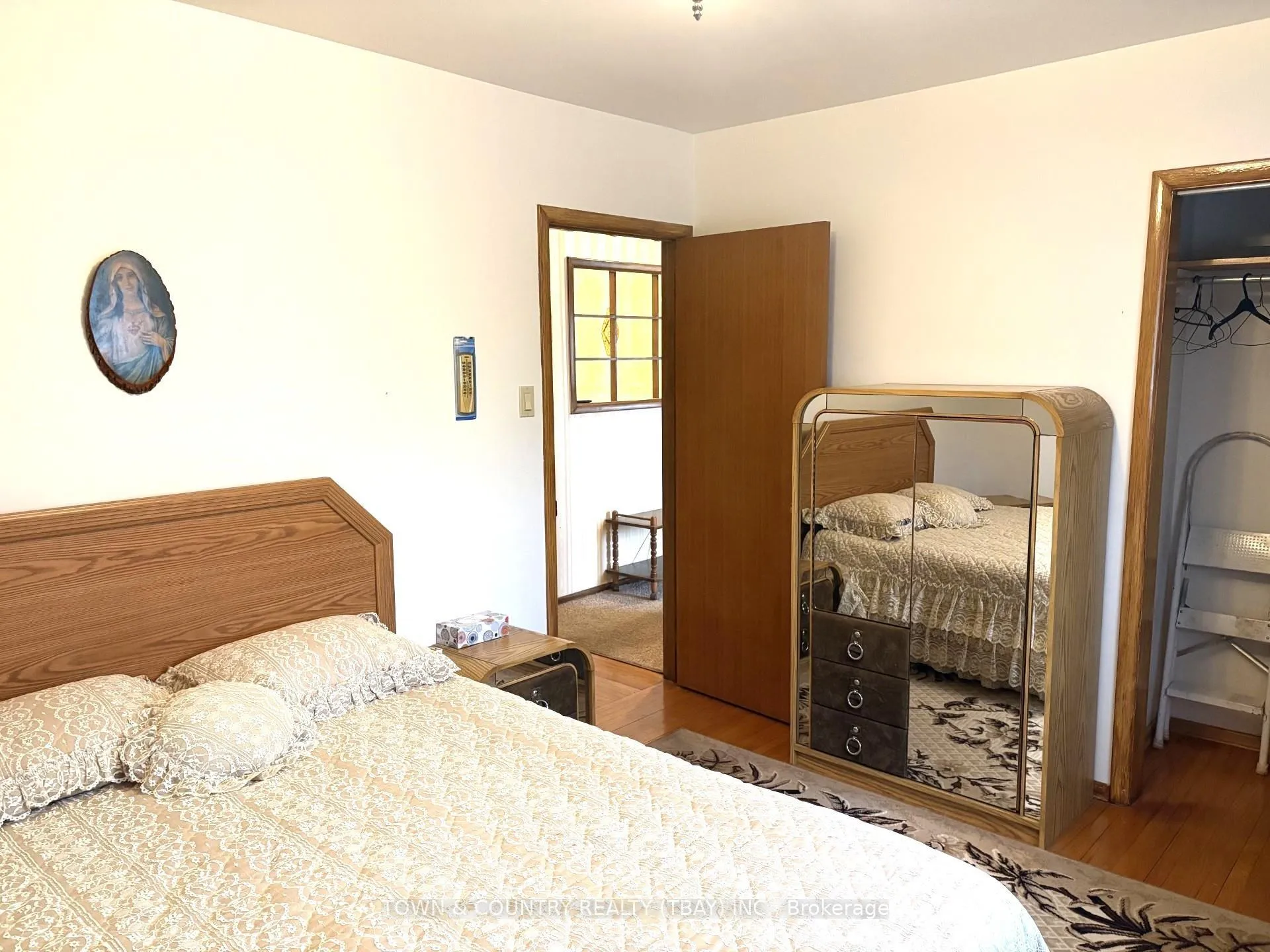 Photo 10 of 518 Edward St N, Thunder Bay, Northwood Park — HOMEH