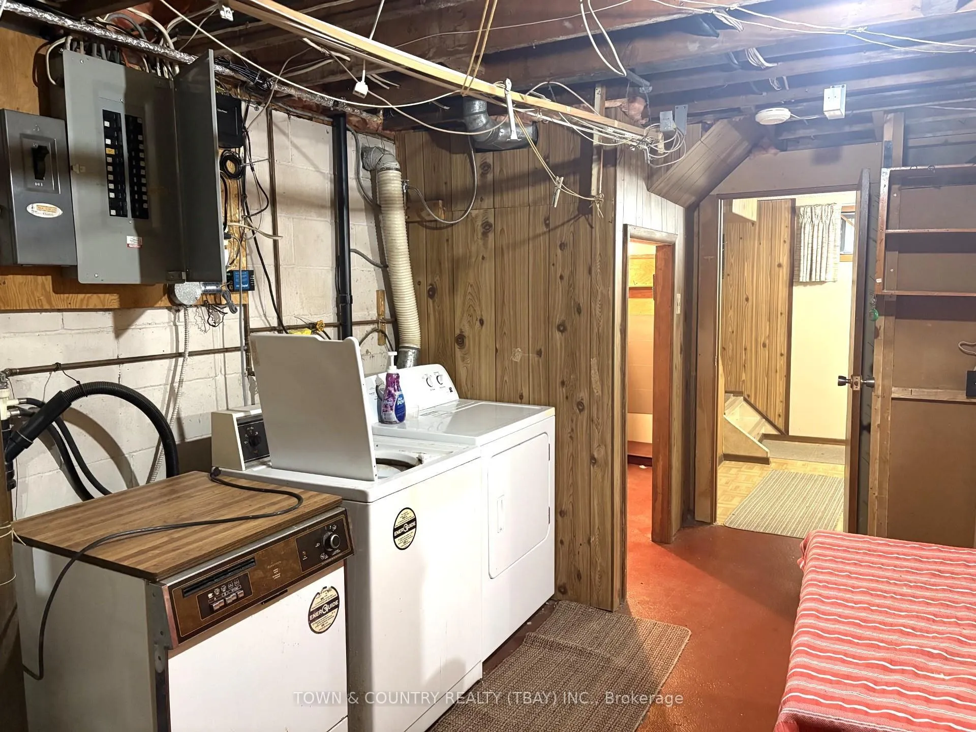 Photo 17 of 518 Edward St N, Thunder Bay, Northwood Park — HOMEH