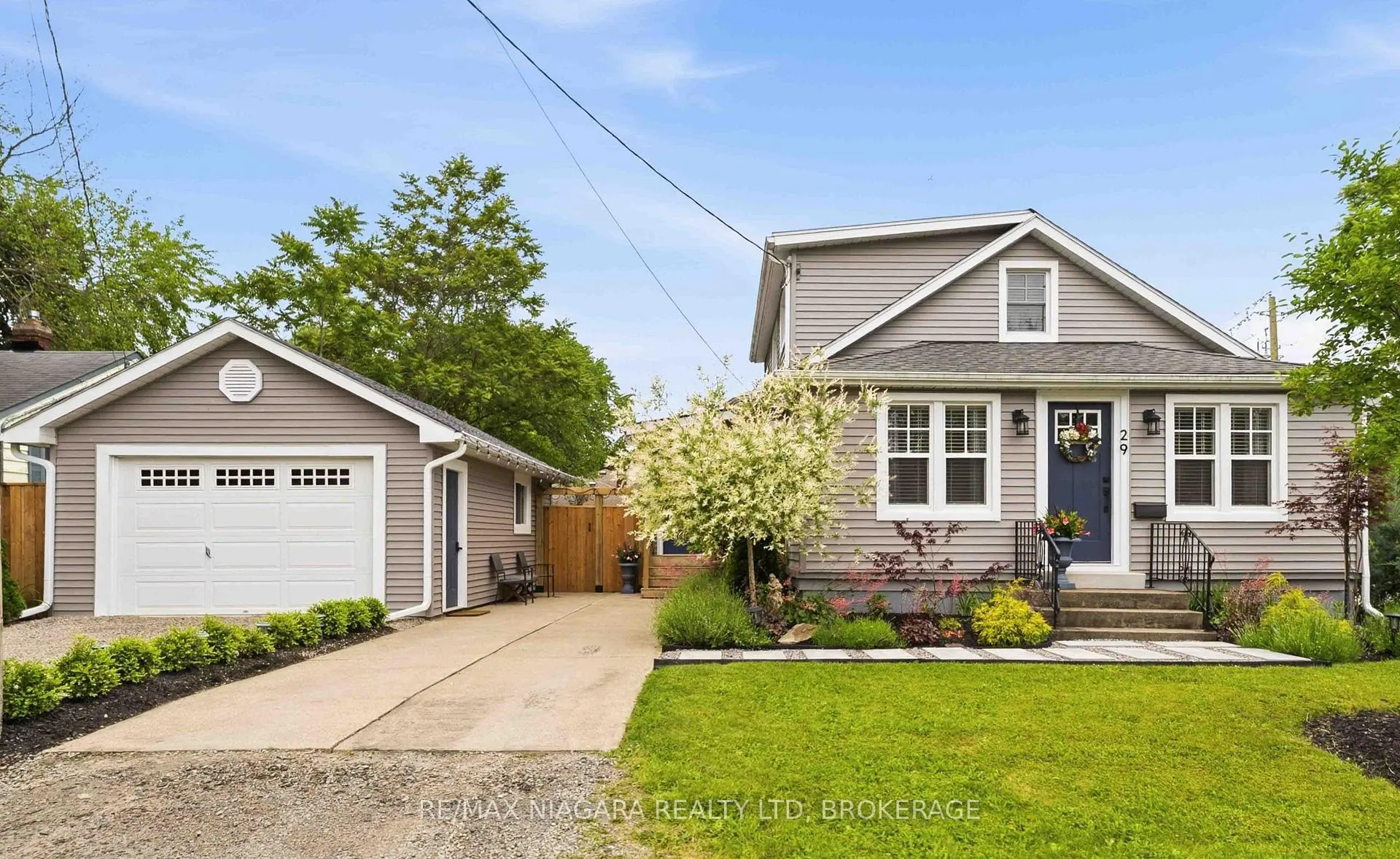 Photo 1 of 29 Johnston Street, St. Catharines, Port Dalhousie — HOMEH