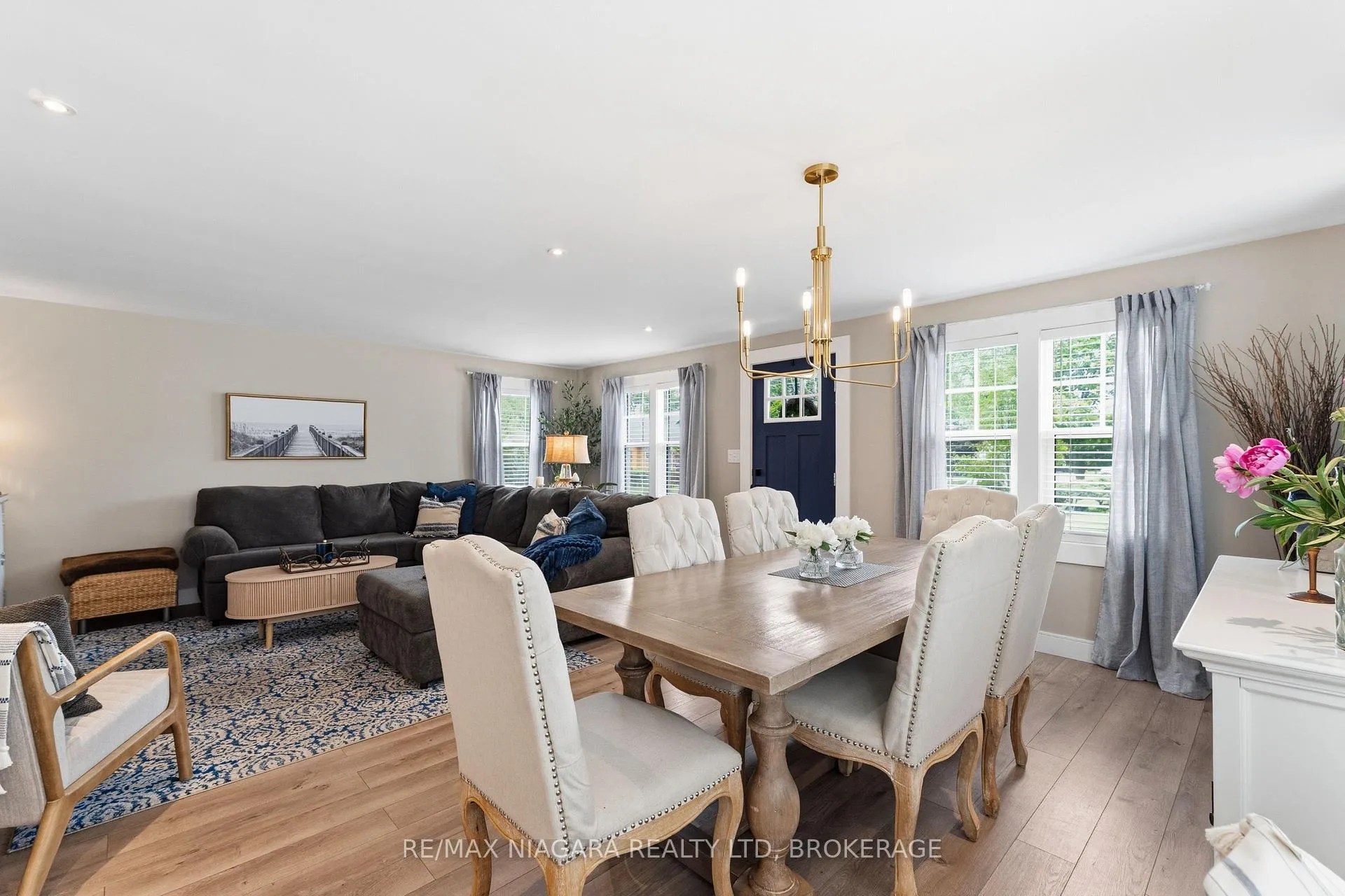 Photo 3 of 29 Johnston Street, St. Catharines, Port Dalhousie — HOMEH