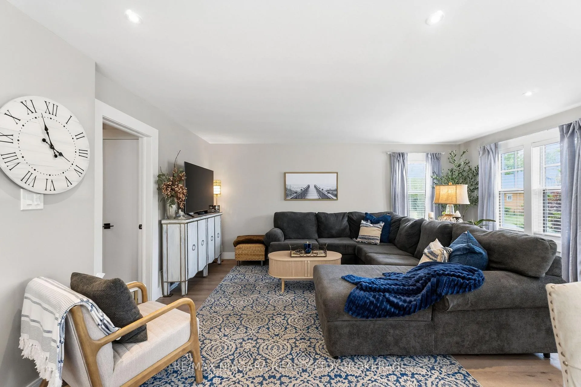 Photo 7 of 29 Johnston Street, St. Catharines, Port Dalhousie — HOMEH