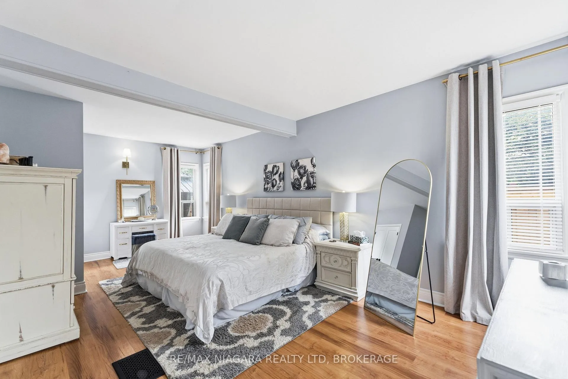 Photo 12 of 29 Johnston Street, St. Catharines, Port Dalhousie — HOMEH