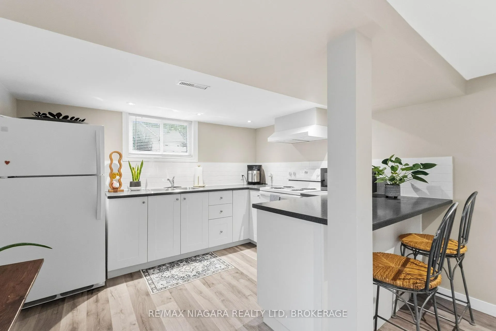 Photo 25 of 29 Johnston Street, St. Catharines, Port Dalhousie — HOMEH