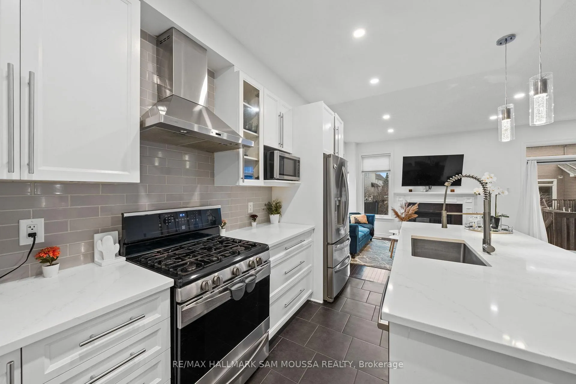 Photo 15 of 185 Flat Sedge Crescent, Ottawa, Blossom Park/Kemp Park/Findlay Creek — HOMEH
