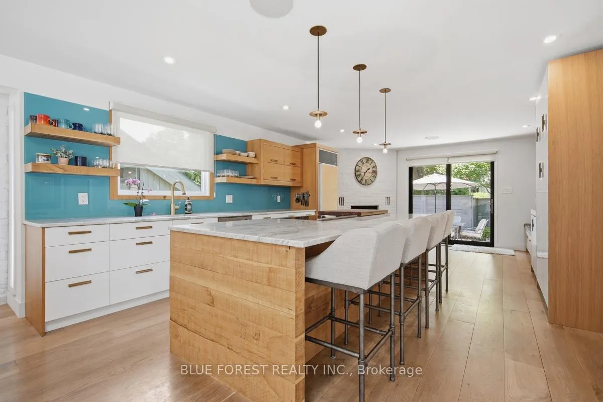 Photo 12 of 2 Hampton Crescent, London, North Q — HOMEH
