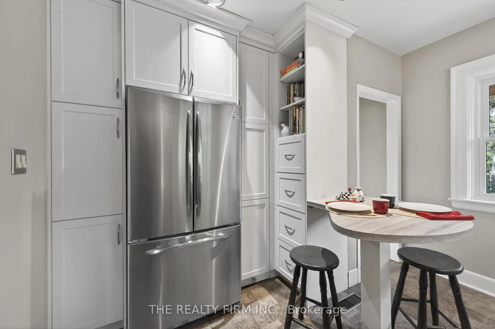 Photo 10 of 252 Edward Street, London, South G — HOMEH