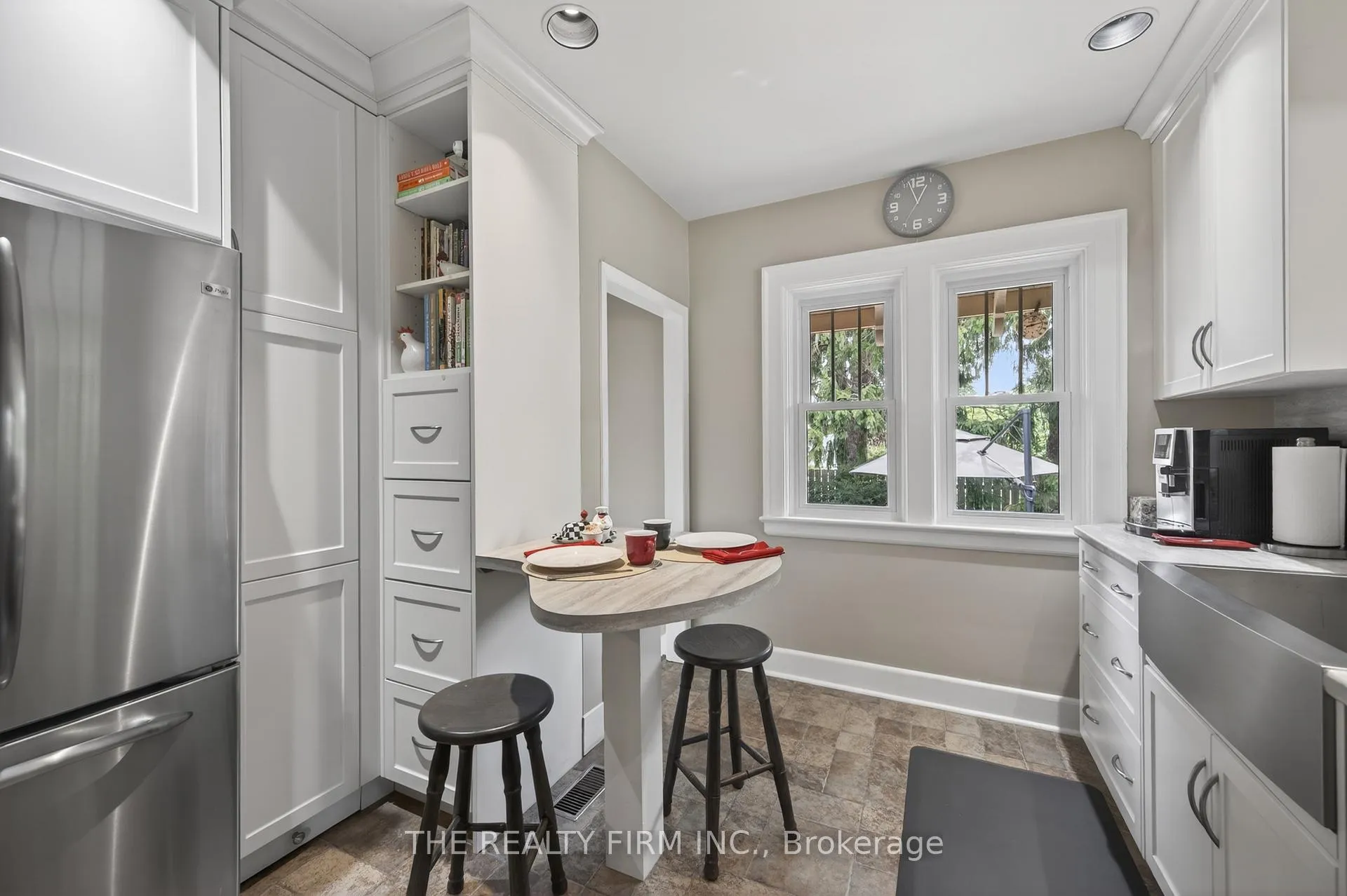 Photo 11 of 252 Edward Street, London, South G — HOMEH
