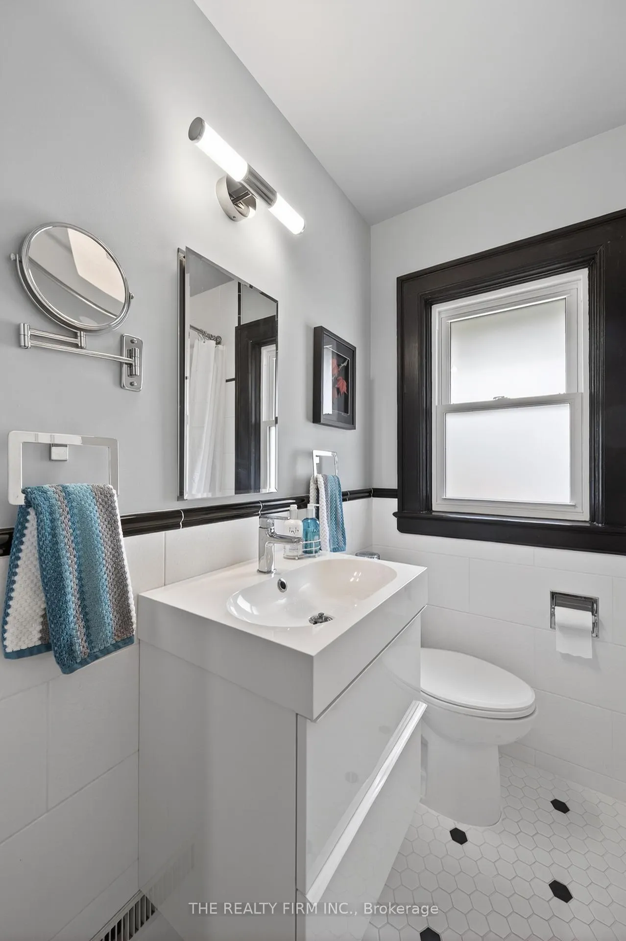 Photo 19 of 252 Edward Street, London, South G — HOMEH