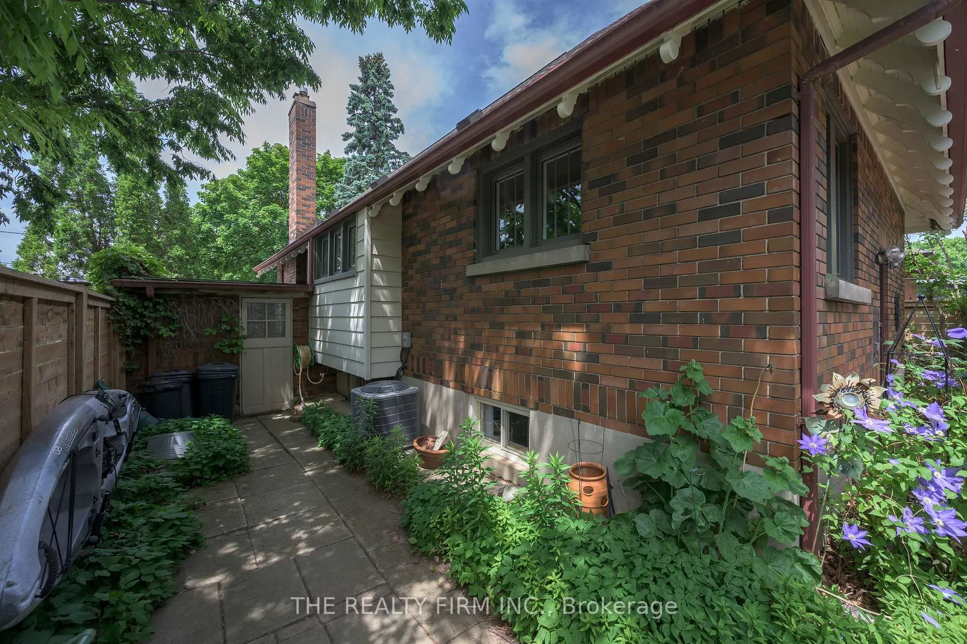 Photo 33 of 252 Edward Street, London, South G — HOMEH