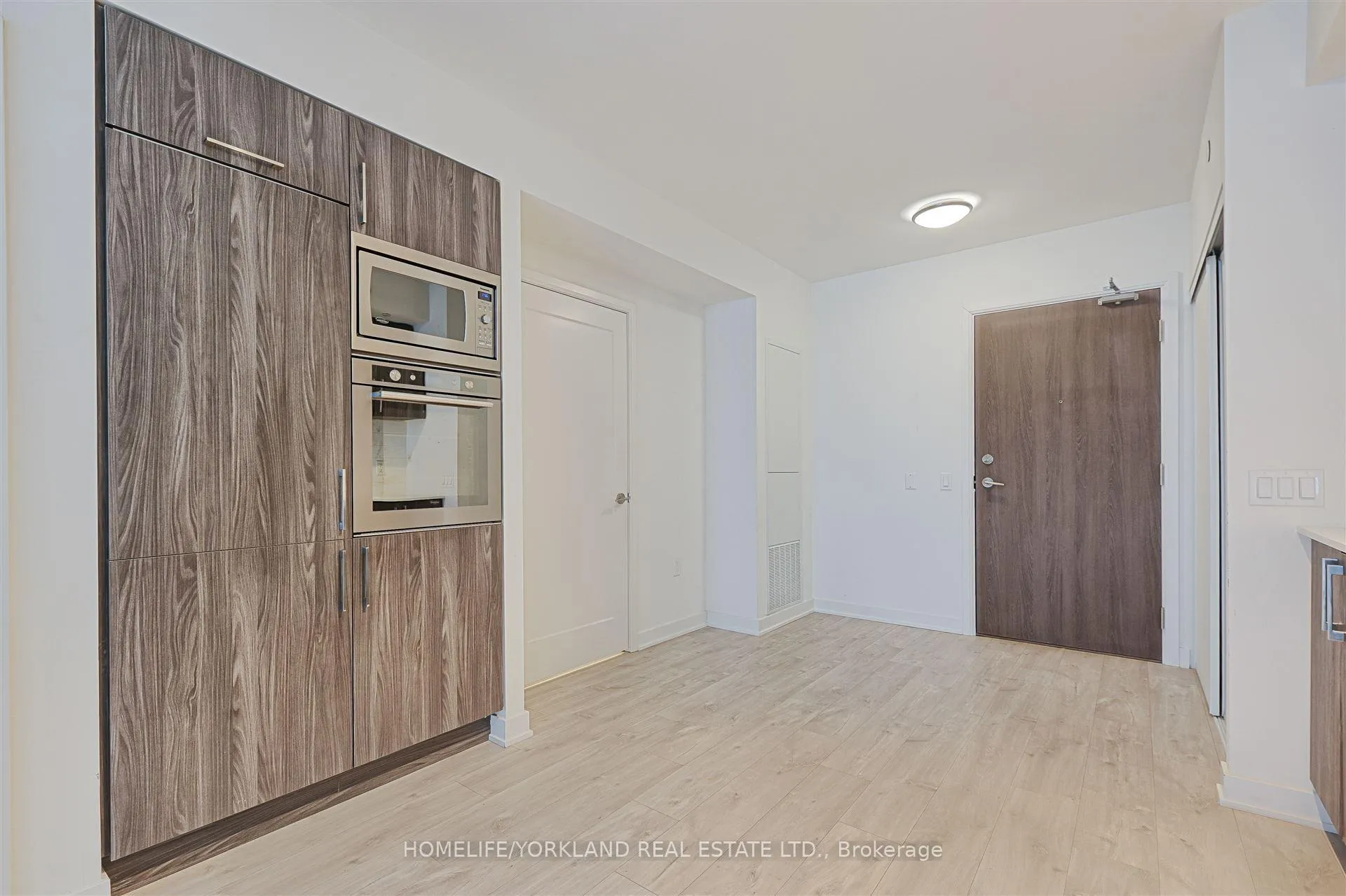 Photo 8 of Unit 718E, 576 Front Street W, Toronto, Waterfront Communities — HOMEH