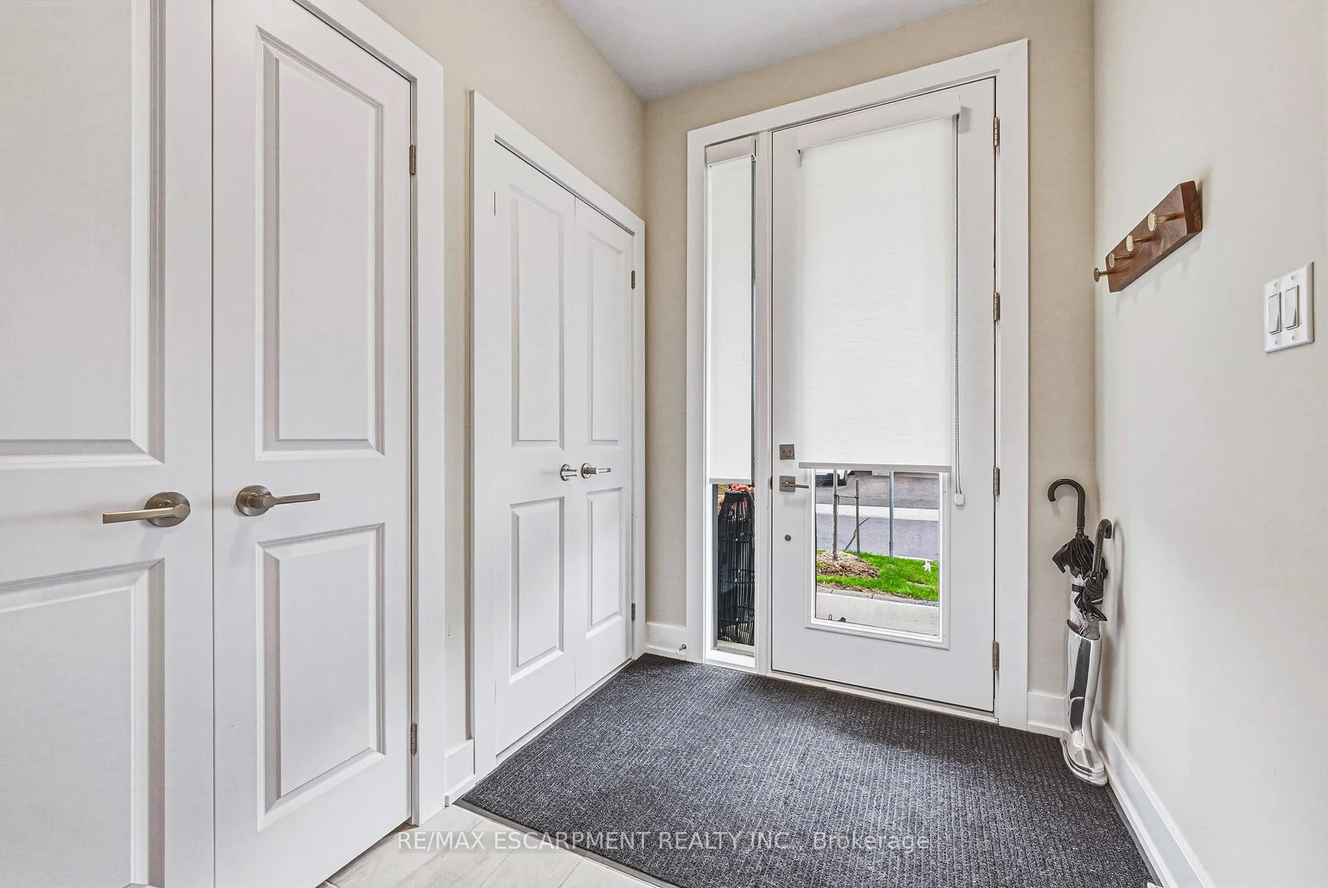 Photo 4 of Unit 67, 2273 Turnberry Road, Burlington, Rose — HOMEH