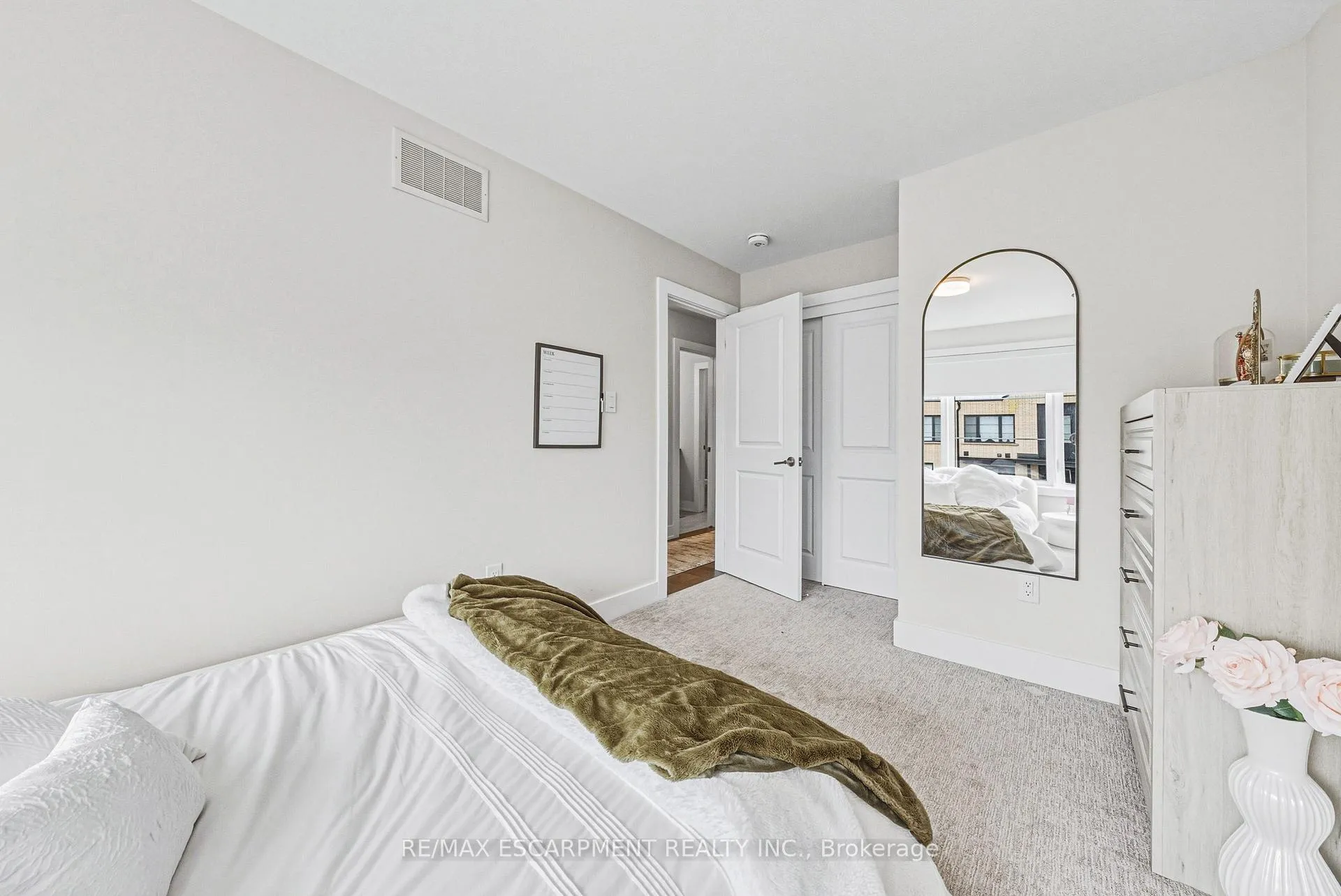 Photo 30 of Unit 67, 2273 Turnberry Road, Burlington, Rose — HOMEH