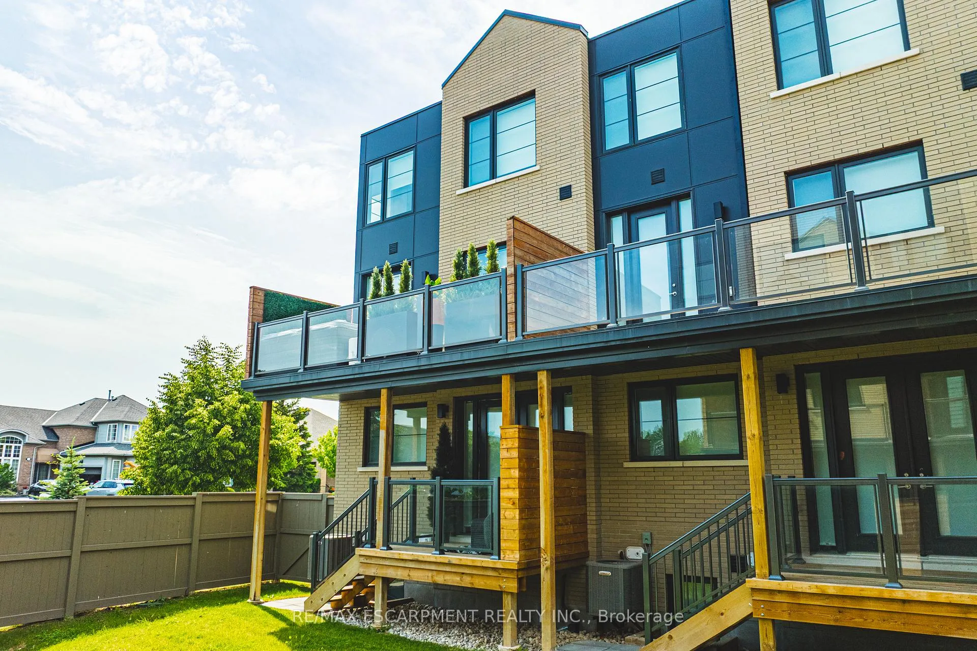Photo 42 of Unit 67, 2273 Turnberry Road, Burlington, Rose — HOMEH