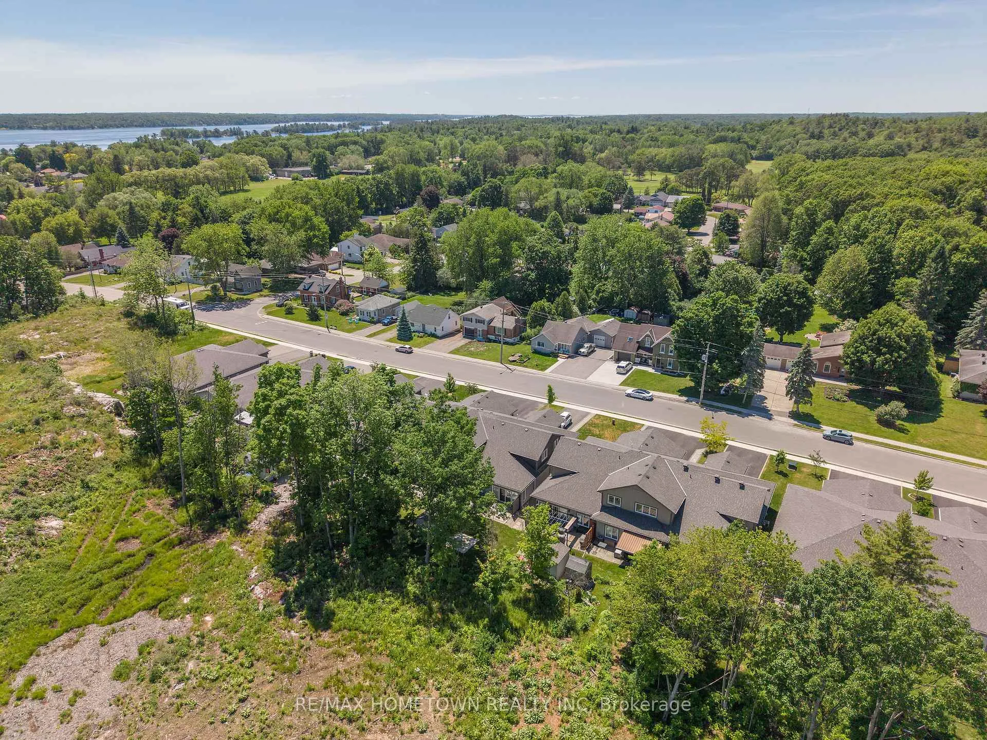 Photo 6 of 53B Centre Street, Brockville — HOMEH