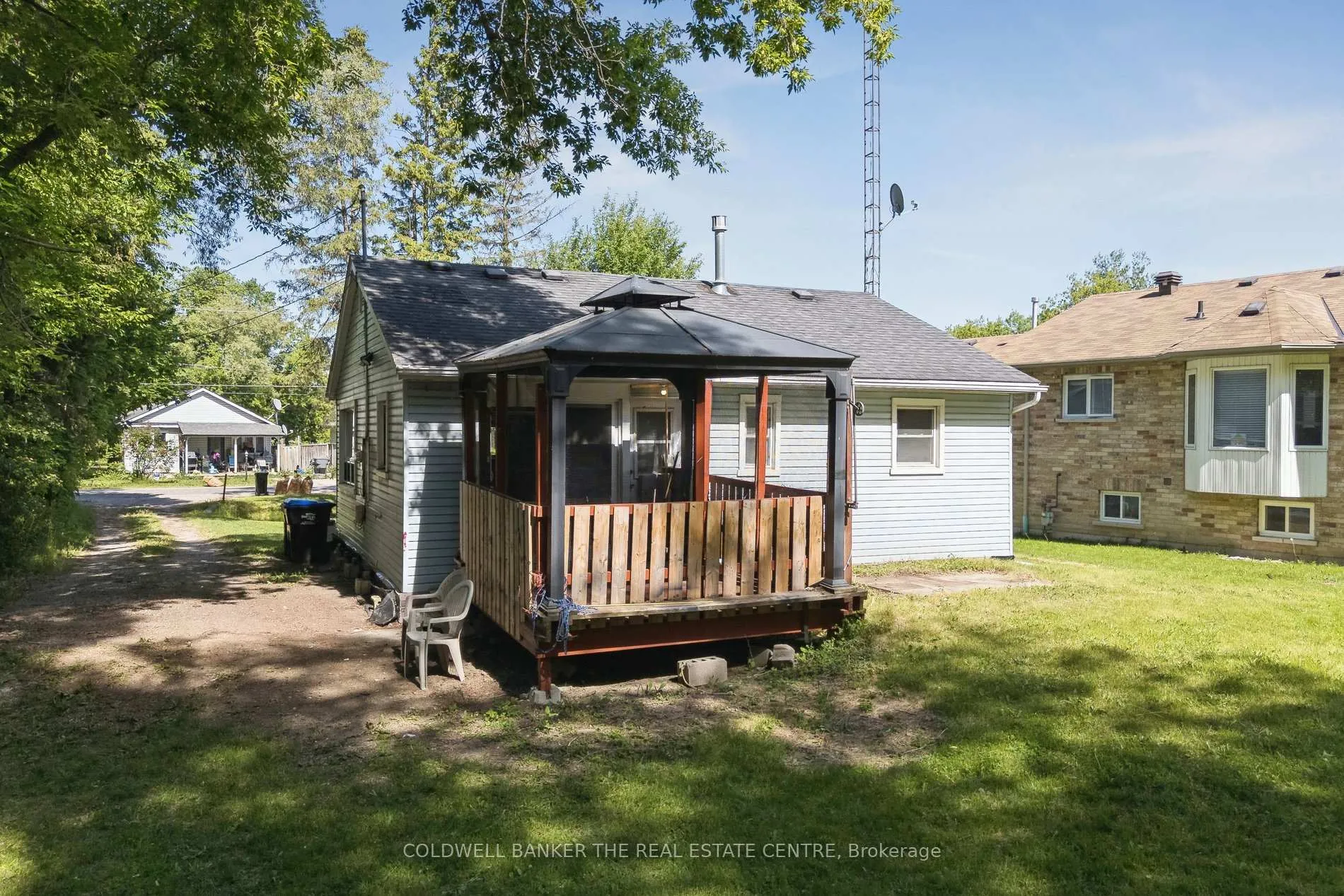 Photo 4 of 972 Gilmore Avenue, Innisfil, Lefroy — HOMEH