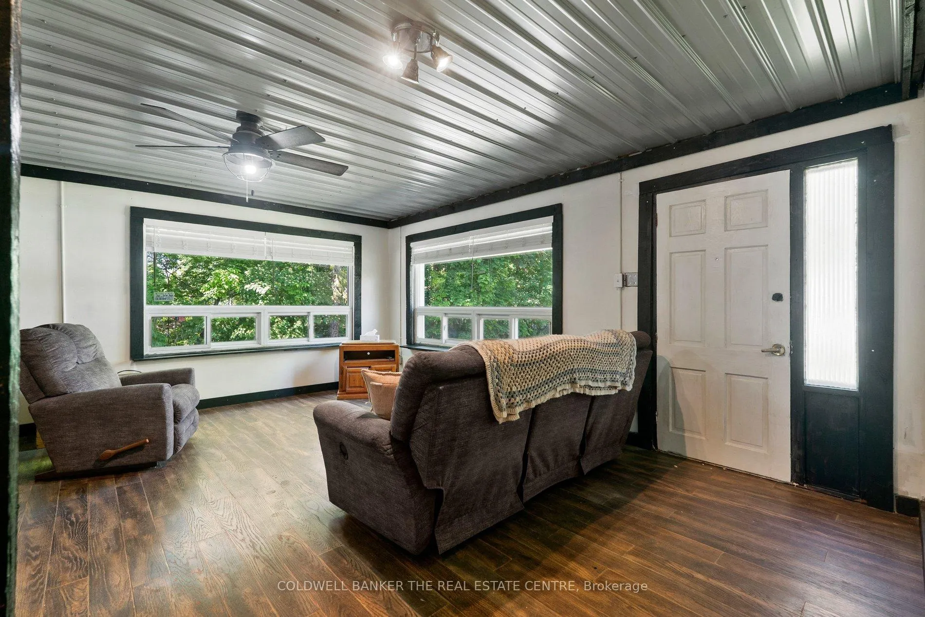 Photo 5 of 972 Gilmore Avenue, Innisfil, Lefroy — HOMEH
