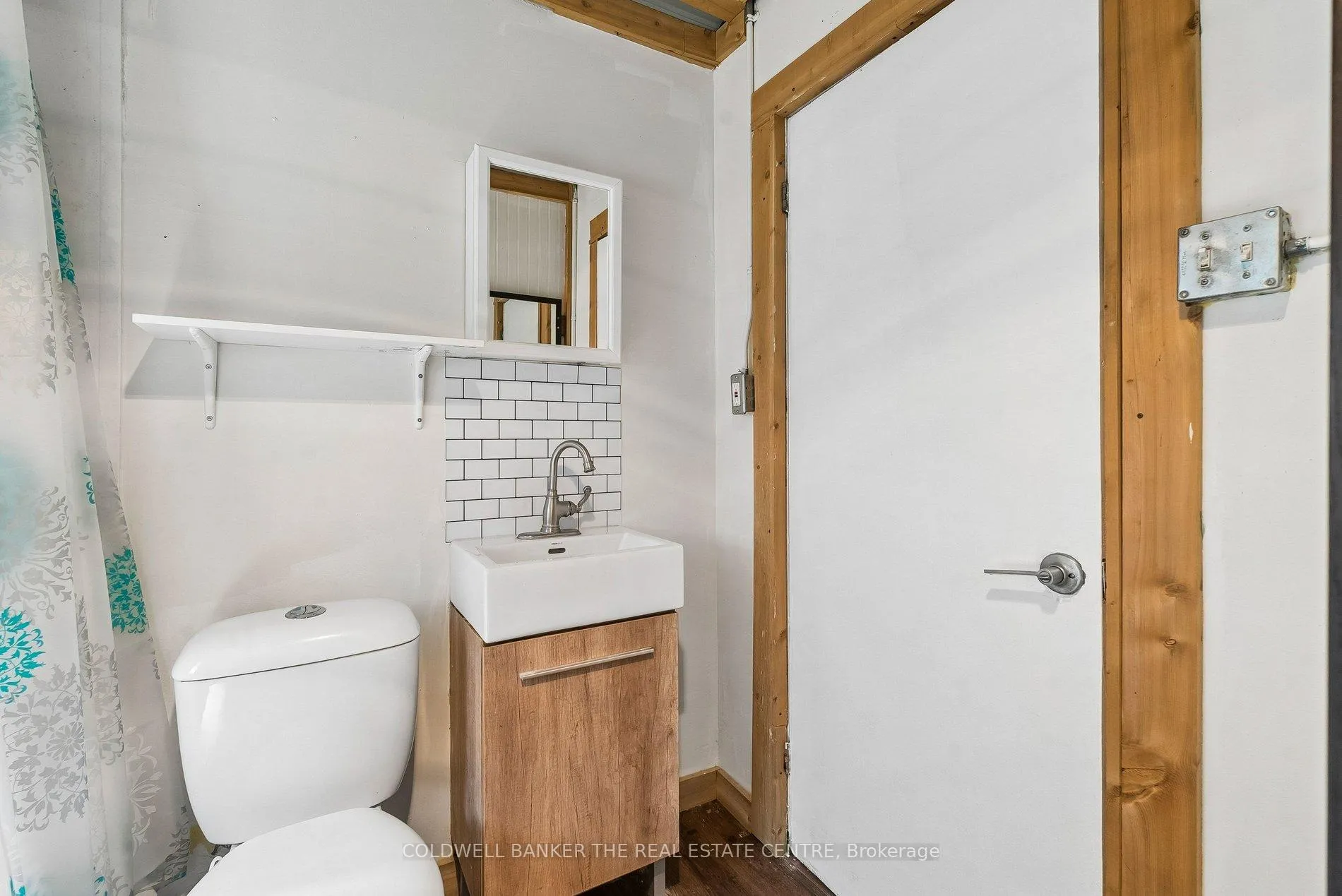 Photo 21 of 972 Gilmore Avenue, Innisfil, Lefroy — HOMEH