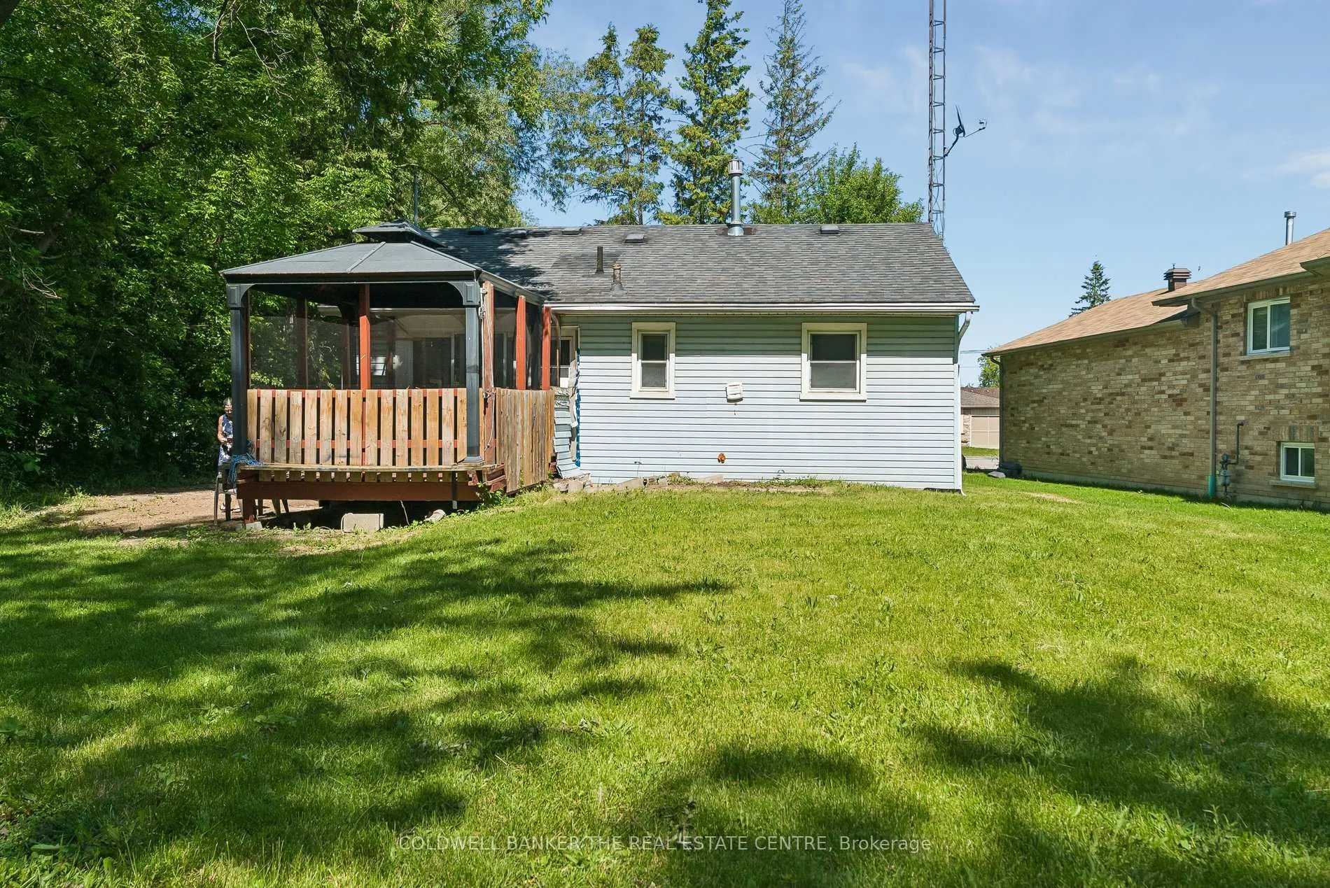 Photo 24 of 972 Gilmore Avenue, Innisfil, Lefroy — HOMEH