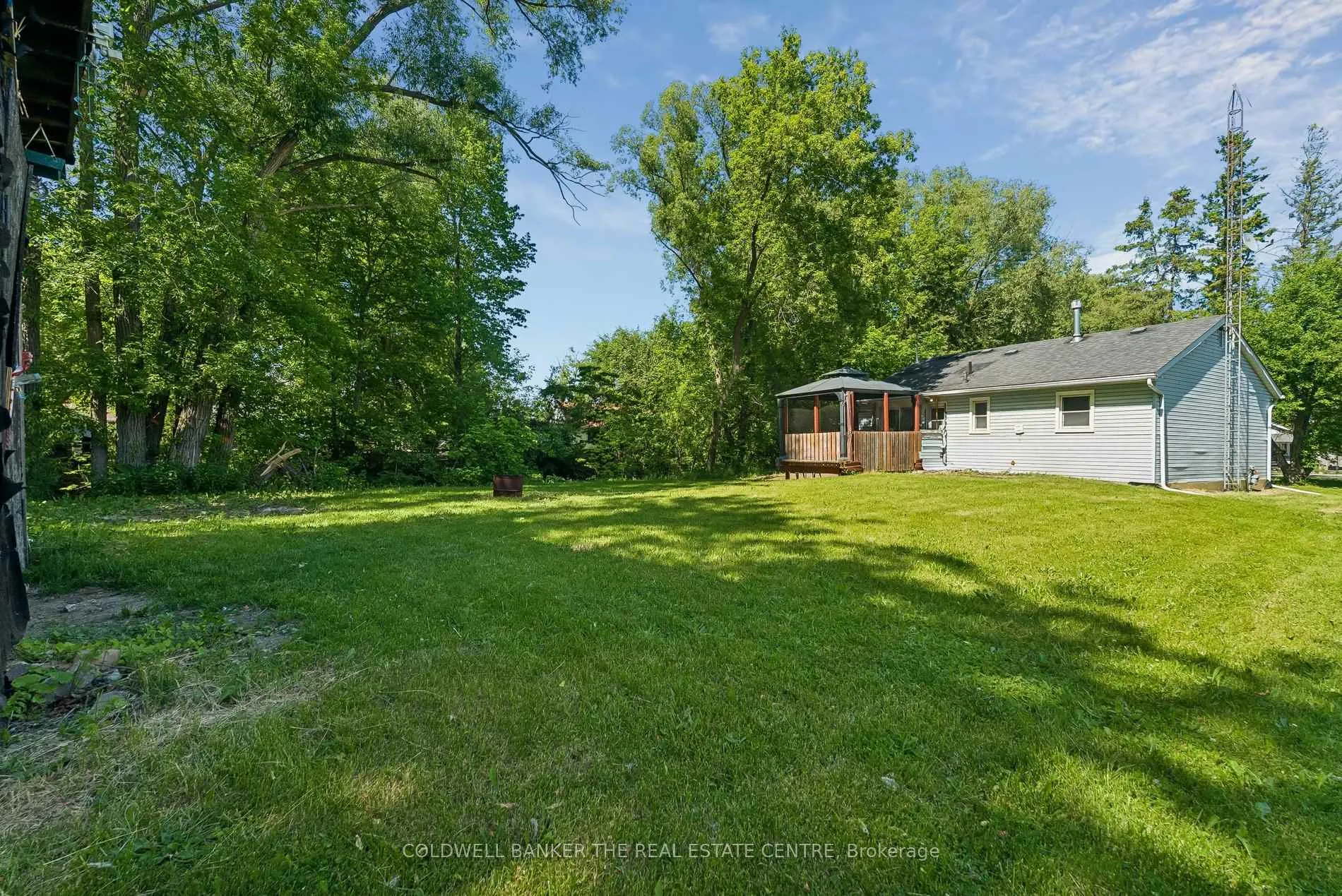 Photo 25 of 972 Gilmore Avenue, Innisfil, Lefroy — HOMEH
