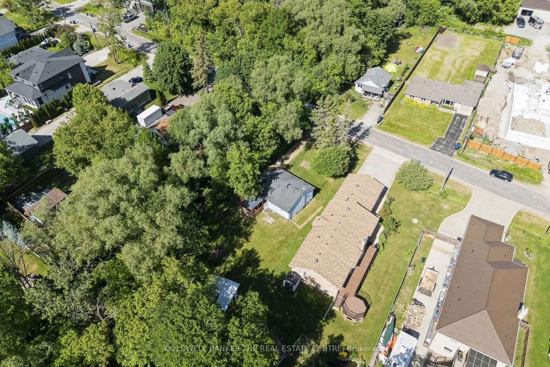 Photo 31 of 972 Gilmore Avenue, Innisfil, Lefroy — HOMEH
