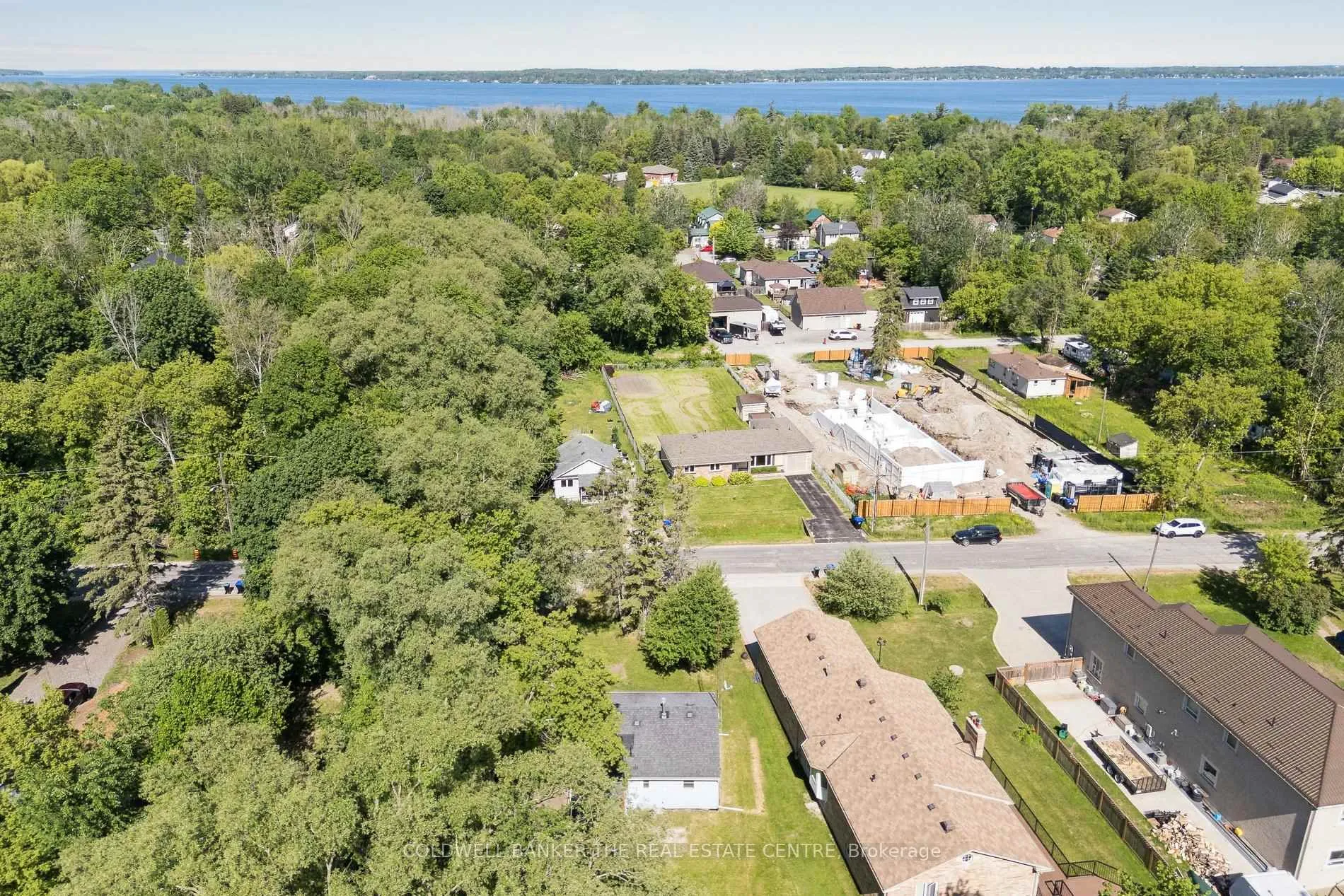 Photo 32 of 972 Gilmore Avenue, Innisfil, Lefroy — HOMEH