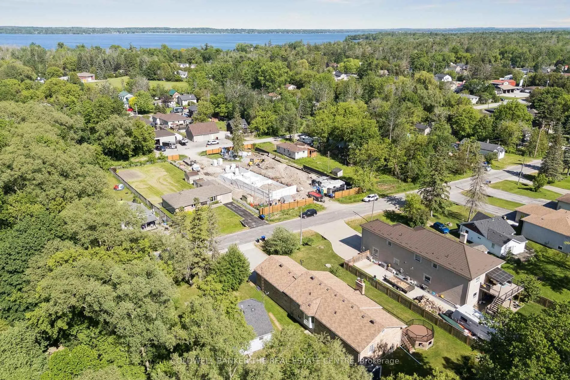 Photo 33 of 972 Gilmore Avenue, Innisfil, Lefroy — HOMEH