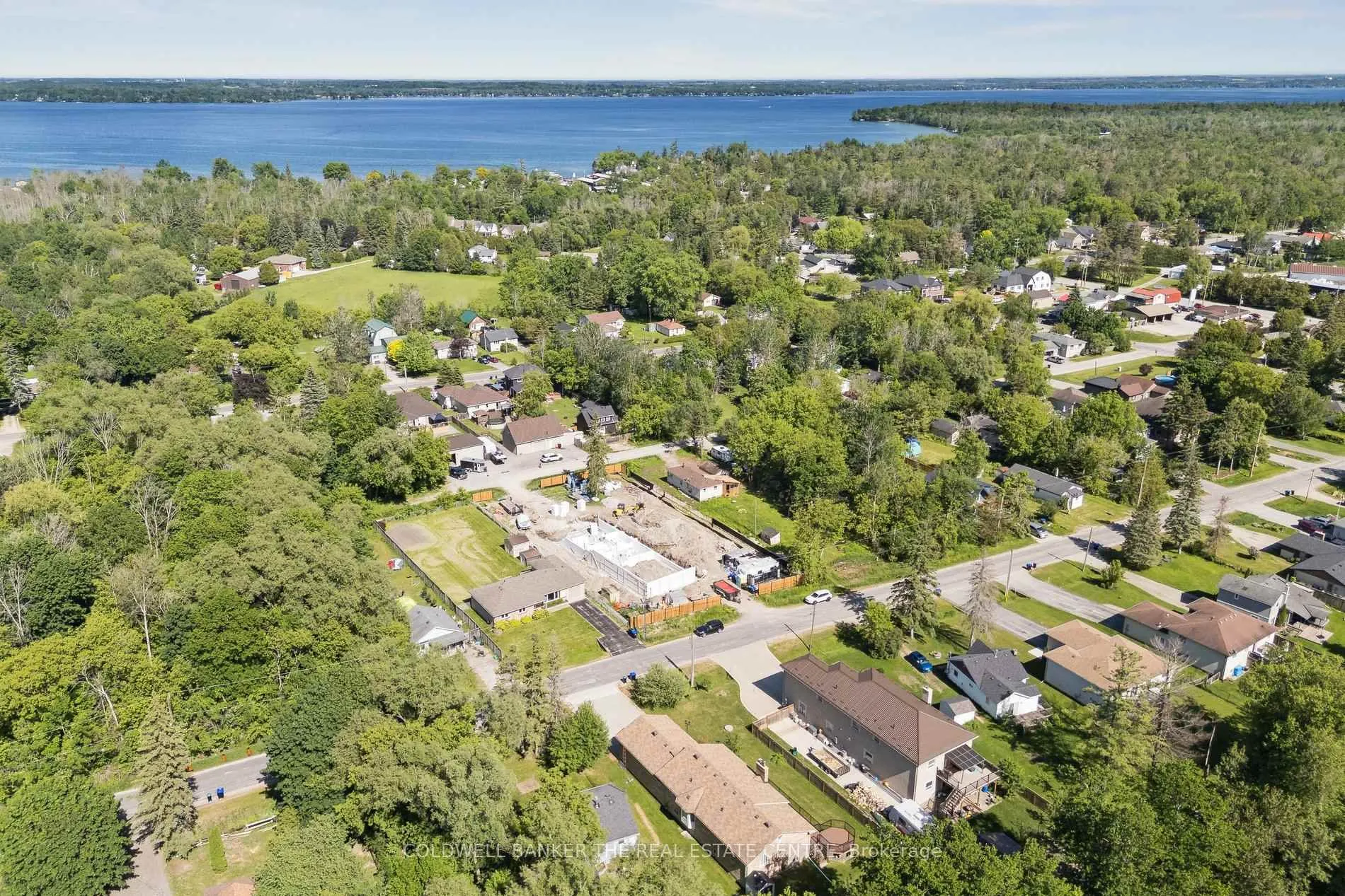 Photo 35 of 972 Gilmore Avenue, Innisfil, Lefroy — HOMEH